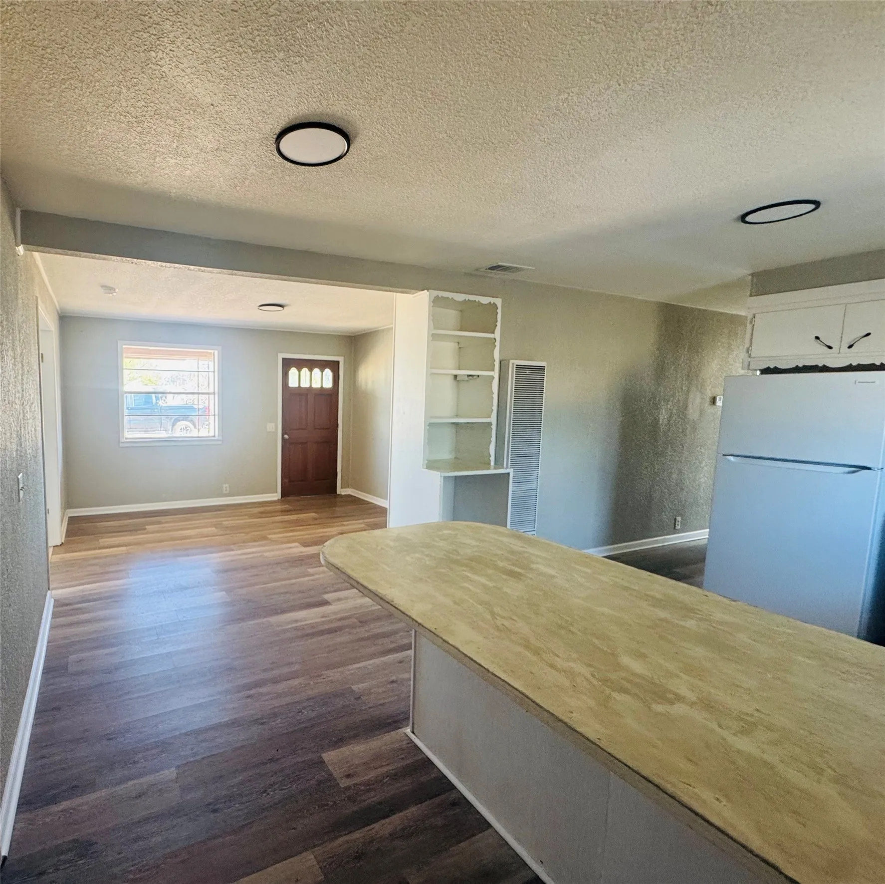 Single Family Residence For Sale in Haskell County , 601 6th Avenue, Rochester, Texas 79544, 3 Bedroom, 1 Bathroom, Garage spaces, 1,296 Sqft, built in 1970, mls#21393162, Real Estate Agent in Rochester, Homes For Sale in Haskell county, Homes For Sale in Rochester, Realtor in Rochester Texas, Real Estate Brokerage Independent Realty Texas, Luminita Cordes Realtor