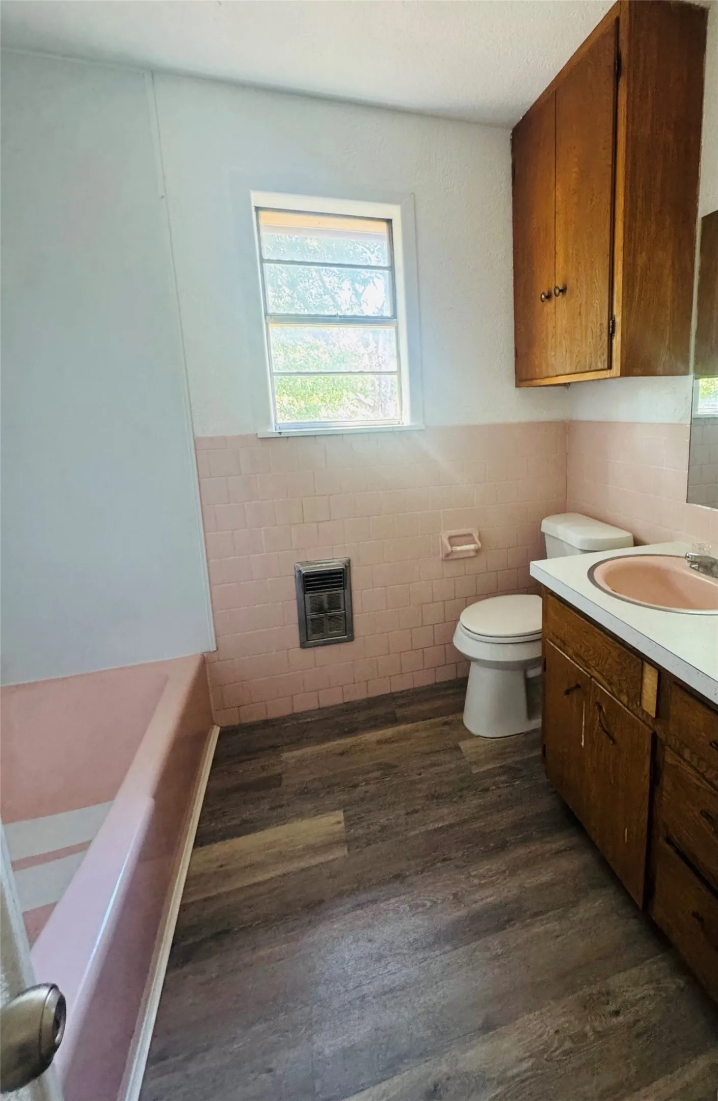 Single Family Residence For Sale in Haskell County , 601 6th Avenue, Rochester, Texas 79544, 3 Bedroom, 1 Bathroom, Garage spaces, 1,296 Sqft, built in 1970, mls#21393162, Real Estate Agent in Rochester, Homes For Sale in Haskell county, Homes For Sale in Rochester, Realtor in Rochester Texas, Real Estate Brokerage Independent Realty Texas, Luminita Cordes Realtor