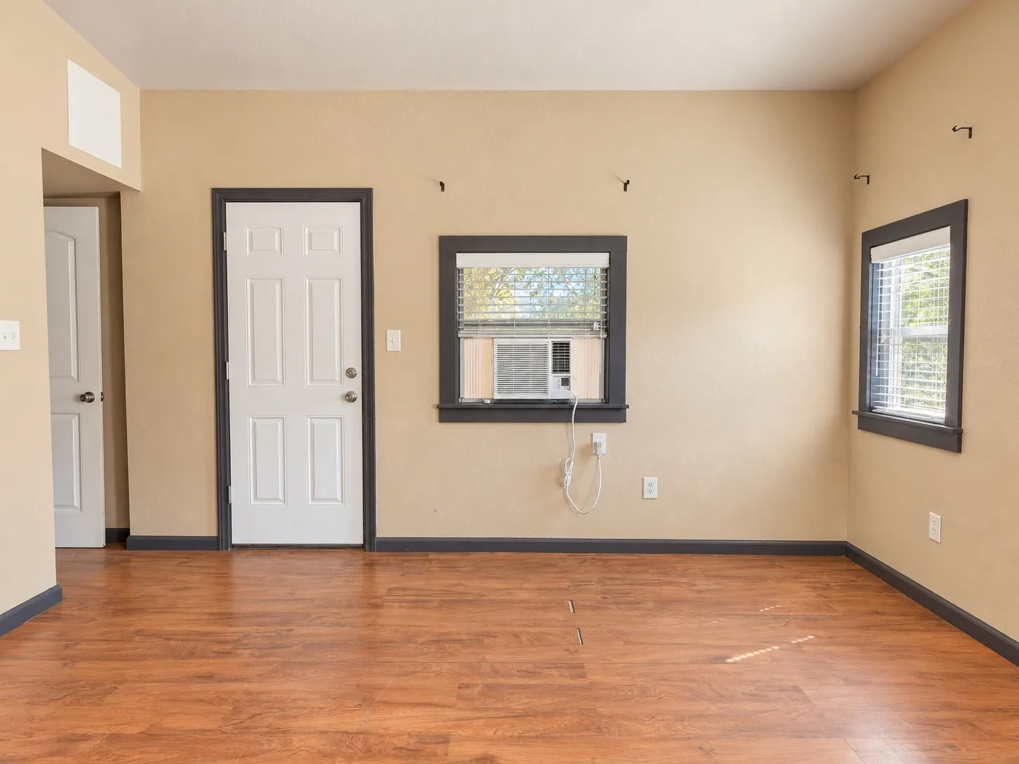Single Family Residence For Sale in Palo Pinto County , 3304 Fm 1821, Mineral Wells, Texas 76067, 3 Bedroom, 2 Bathroom, Garage spaces, 1,535 Sqft, built in 1949, mls#21393262, Real Estate Agent in Mineral Wells, Homes For Sale in Palo Pinto county, Homes For Sale in Mineral Wells, Realtor in Mineral Wells Texas, Real Estate Brokerage Independent Realty Texas, Luminita Cordes Realtor