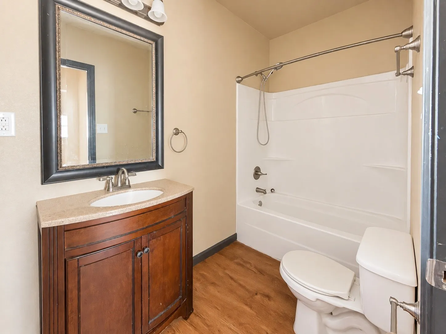 Single Family Residence For Sale in Palo Pinto County , 3304 Fm 1821, Mineral Wells, Texas 76067, 3 Bedroom, 2 Bathroom, Garage spaces, 1,535 Sqft, built in 1949, mls#21393262, Real Estate Agent in Mineral Wells, Homes For Sale in Palo Pinto county, Homes For Sale in Mineral Wells, Realtor in Mineral Wells Texas, Real Estate Brokerage Independent Realty Texas, Luminita Cordes Realtor
