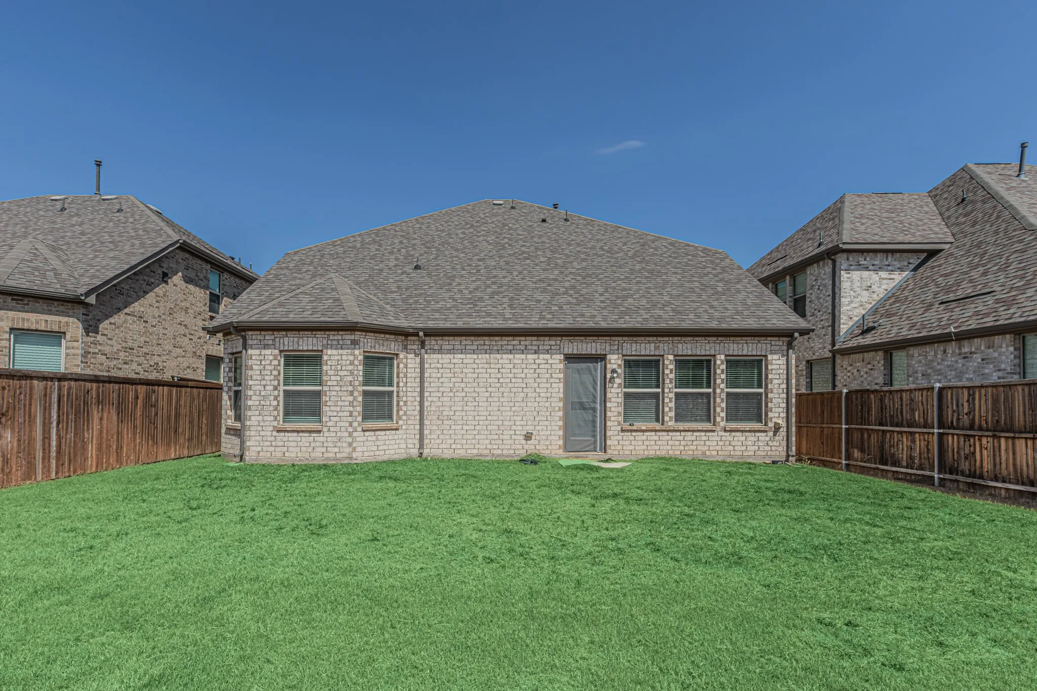 Single Family Residence For Sale in Denton County , 6010 Pensby Drive, Celina, Texas 76227, 4 Bedroom, 4 Bathroom, 2 Garage spaces, 2,921 Sqft, built in 2020, mls#21391780, Real Estate Agent in Celina, Homes For Sale in Denton county, Homes For Sale in Celina, Realtor in Celina Texas, Real Estate Brokerage Independent Realty Texas, Luminita Cordes Realtor