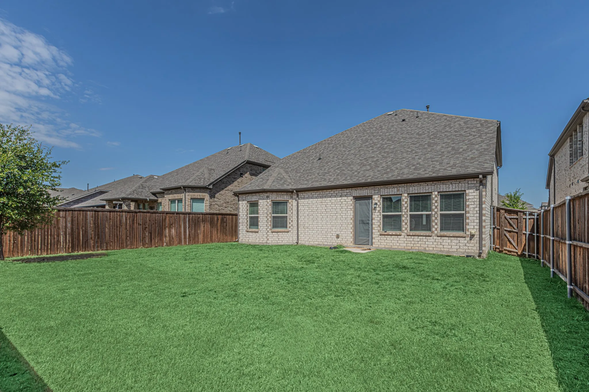 Single Family Residence For Sale in Denton County , 6010 Pensby Drive, Celina, Texas 76227, 4 Bedroom, 4 Bathroom, 2 Garage spaces, 2,921 Sqft, built in 2020, mls#21391780, Real Estate Agent in Celina, Homes For Sale in Denton county, Homes For Sale in Celina, Realtor in Celina Texas, Real Estate Brokerage Independent Realty Texas, Luminita Cordes Realtor