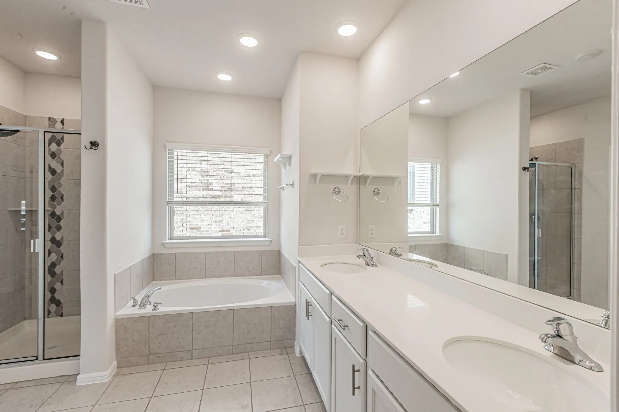 Single Family Residence For Sale in Denton County , 6010 Pensby Drive, Celina, Texas 76227, 4 Bedroom, 4 Bathroom, 2 Garage spaces, 2,921 Sqft, built in 2020, mls#21391780, Real Estate Agent in Celina, Homes For Sale in Denton county, Homes For Sale in Celina, Realtor in Celina Texas, Real Estate Brokerage Independent Realty Texas, Luminita Cordes Realtor