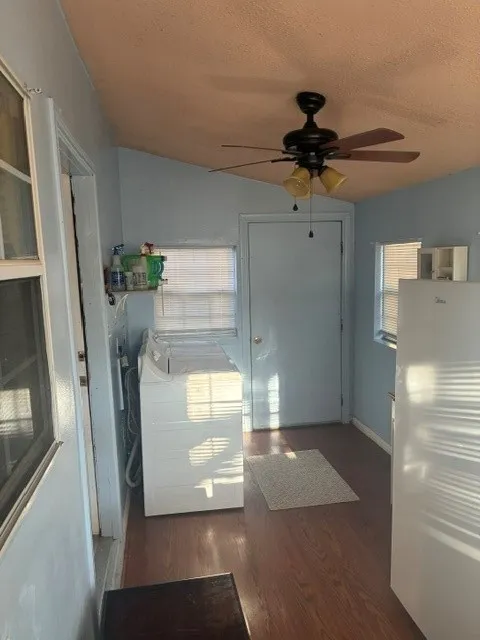 Laundy room and sun room