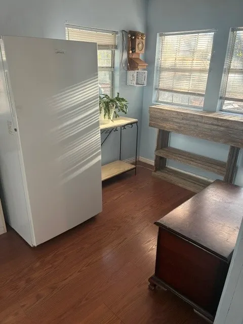 Retail For Sale in Johnson County , 102 E 14th Street, Joshua, Texas 76058, 0, 0, Garage spaces, 0 Sqft, built in 0, mls#21392987, Real Estate Agent in Joshua, Homes For Sale in Johnson county, Homes For Sale in Joshua, Realtor in Joshua Texas, Real Estate Brokerage Independent Realty Texas, Luminita Cordes Realtor