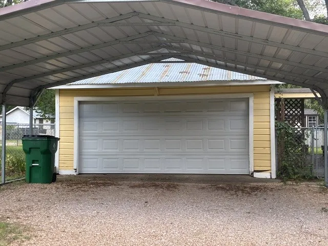 Retail For Sale in Johnson County , 102 E 14th Street, Joshua, Texas 76058, 0, 0, Garage spaces, 0 Sqft, built in 0, mls#21392987, Real Estate Agent in Joshua, Homes For Sale in Johnson county, Homes For Sale in Joshua, Realtor in Joshua Texas, Real Estate Brokerage Independent Realty Texas, Luminita Cordes Realtor