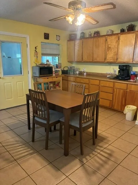 Retail For Sale in Johnson County , 102 E 14th Street, Joshua, Texas 76058, 0, 0, Garage spaces, 0 Sqft, built in 0, mls#21392987, Real Estate Agent in Joshua, Homes For Sale in Johnson county, Homes For Sale in Joshua, Realtor in Joshua Texas, Real Estate Brokerage Independent Realty Texas, Luminita Cordes Realtor