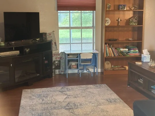 Retail For Sale in Johnson County , 102 E 14th Street, Joshua, Texas 76058, 0, 0, Garage spaces, 0 Sqft, built in 0, mls#21392987, Real Estate Agent in Joshua, Homes For Sale in Johnson county, Homes For Sale in Joshua, Realtor in Joshua Texas, Real Estate Brokerage Independent Realty Texas, Luminita Cordes Realtor