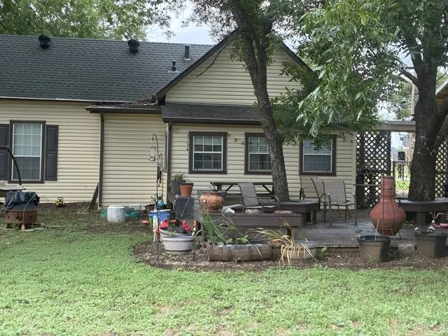 Retail For Sale in Johnson County , 102 E 14th Street, Joshua, Texas 76058, 0, 0, Garage spaces, 0 Sqft, built in 0, mls#21392987, Real Estate Agent in Joshua, Homes For Sale in Johnson county, Homes For Sale in Joshua, Realtor in Joshua Texas, Real Estate Brokerage Independent Realty Texas, Luminita Cordes Realtor