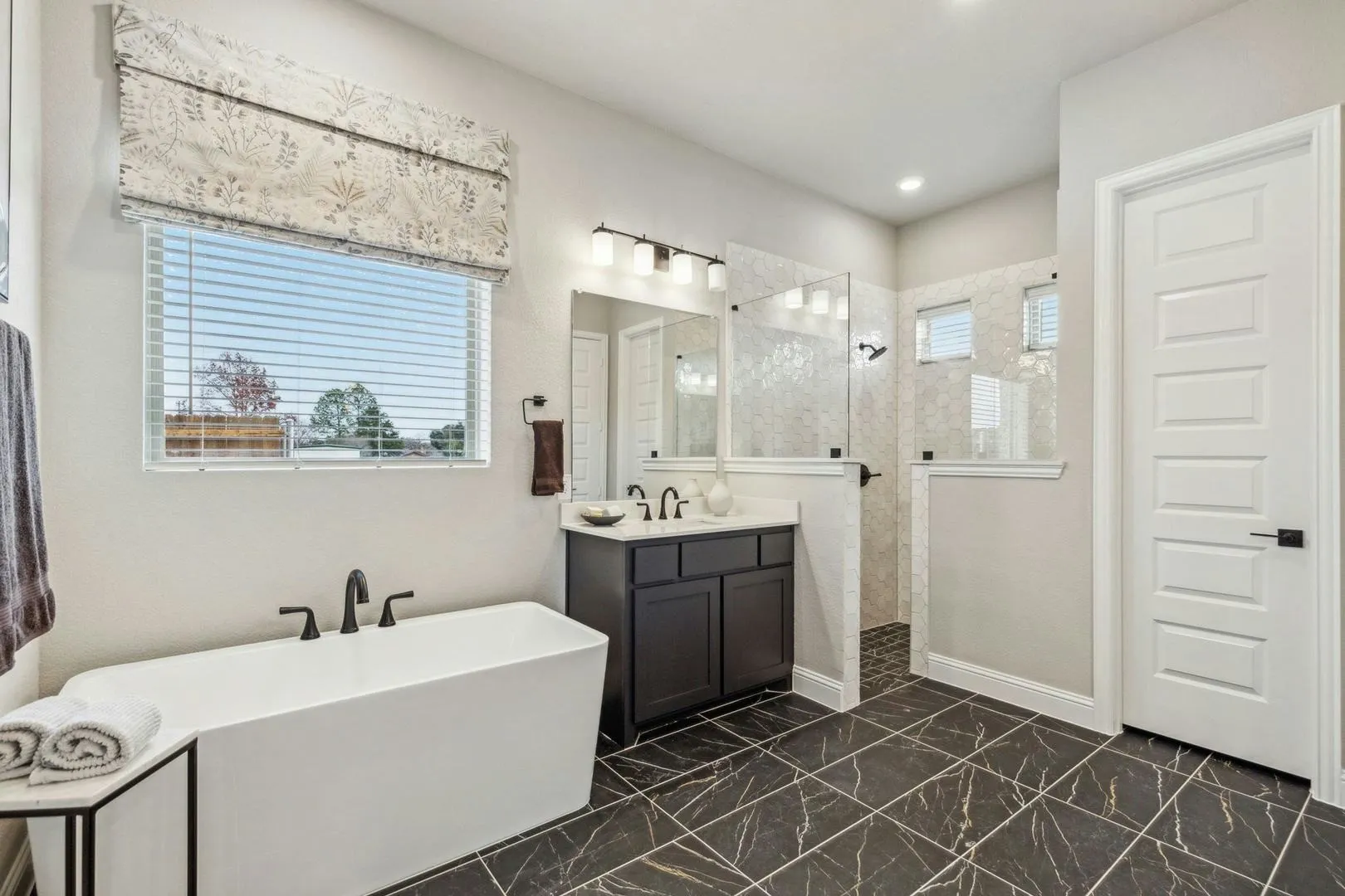 Single Family Residence For Sale in Rockwall County , 520 Birthright Lane, Mclendon Chisholm, Texas 75032, 4 Bedroom, 4 Bathroom, 3 Garage spaces, 3,657 Sqft, built in 2025, mls#21393229, Real Estate Agent in Mclendon Chisholm, Homes For Sale in Rockwall county, Homes For Sale in Mclendon Chisholm, Realtor in Mclendon Chisholm Texas, Real Estate Brokerage Independent Realty Texas, Luminita Cordes Realtor