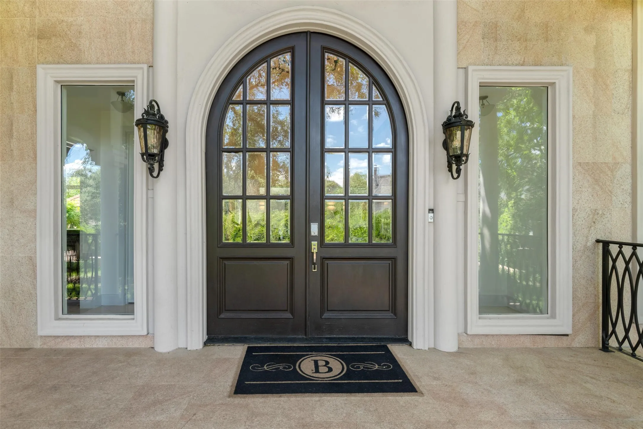 Single Family Residence For Sale in Dallas County , 6181 Preston Creek Court, Dallas, Texas 75240, 5 Bedroom, 7 Bathroom, 3 Garage spaces, 7,894 Sqft, built in 1971, mls#21389096, Real Estate Agent in Dallas, Homes For Sale in Dallas county, Homes For Sale in Dallas, Realtor in Dallas Texas, Real Estate Brokerage Independent Realty Texas, Luminita Cordes Realtor