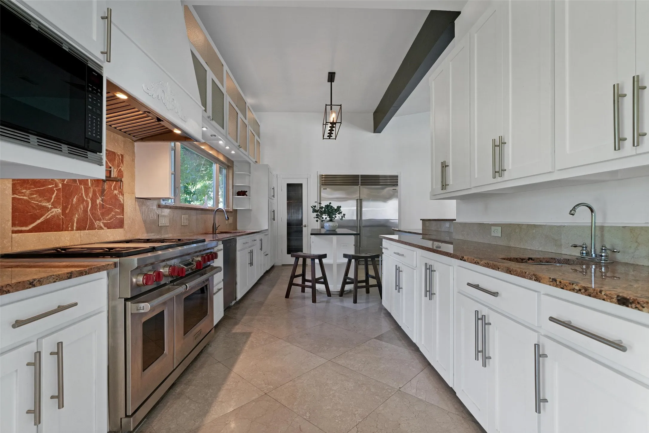 Single Family Residence For Sale in Dallas County , 6181 Preston Creek Court, Dallas, Texas 75240, 5 Bedroom, 7 Bathroom, 3 Garage spaces, 7,894 Sqft, built in 1971, mls#21389096, Real Estate Agent in Dallas, Homes For Sale in Dallas county, Homes For Sale in Dallas, Realtor in Dallas Texas, Real Estate Brokerage Independent Realty Texas, Luminita Cordes Realtor