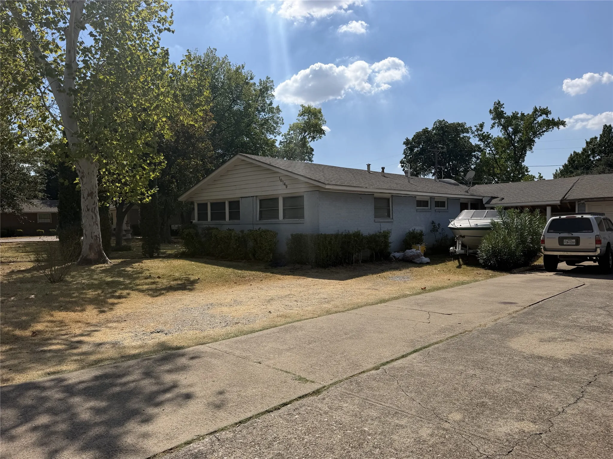 Single Family Residence For Sale in Dallas County , 10149 Marsh Lane, Dallas, Texas 75229, 4 Bedroom, 2 Bathroom, 2 Garage spaces, 1,839 Sqft, built in 1955, mls#21393278, Real Estate Agent in Dallas, Homes For Sale in Dallas county, Homes For Sale in Dallas, Realtor in Dallas Texas, Real Estate Brokerage Independent Realty Texas, Luminita Cordes Realtor