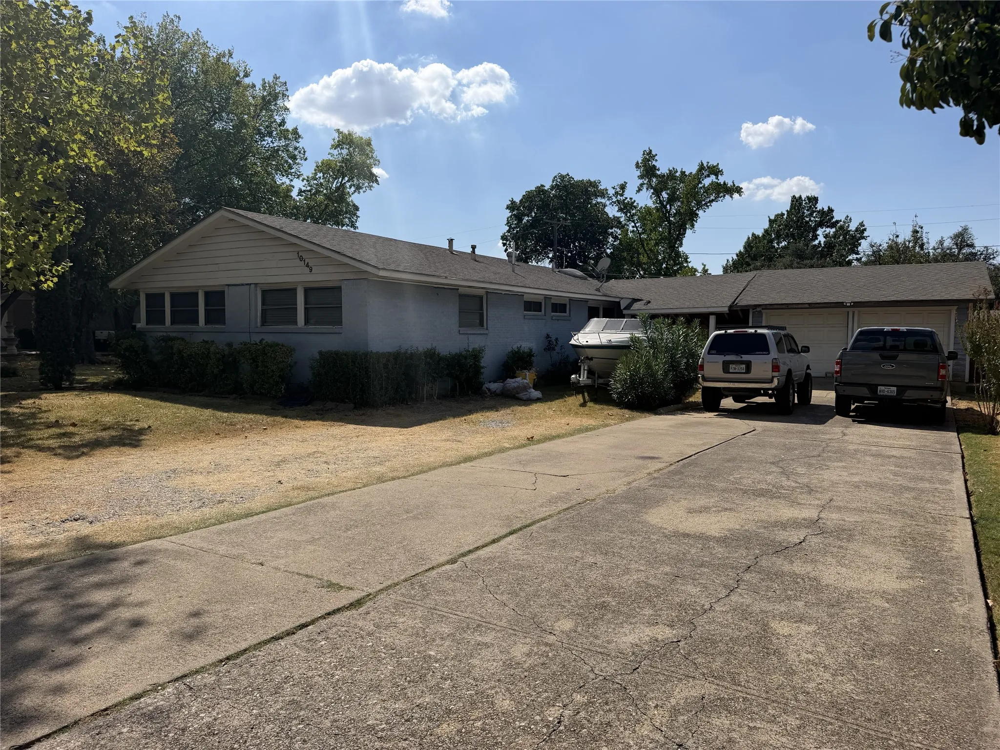 Single Family Residence For Sale in Dallas County , 10149 Marsh Lane, Dallas, Texas 75229, 4 Bedroom, 2 Bathroom, 2 Garage spaces, 1,839 Sqft, built in 1955, mls#21393278, Real Estate Agent in Dallas, Homes For Sale in Dallas county, Homes For Sale in Dallas, Realtor in Dallas Texas, Real Estate Brokerage Independent Realty Texas, Luminita Cordes Realtor