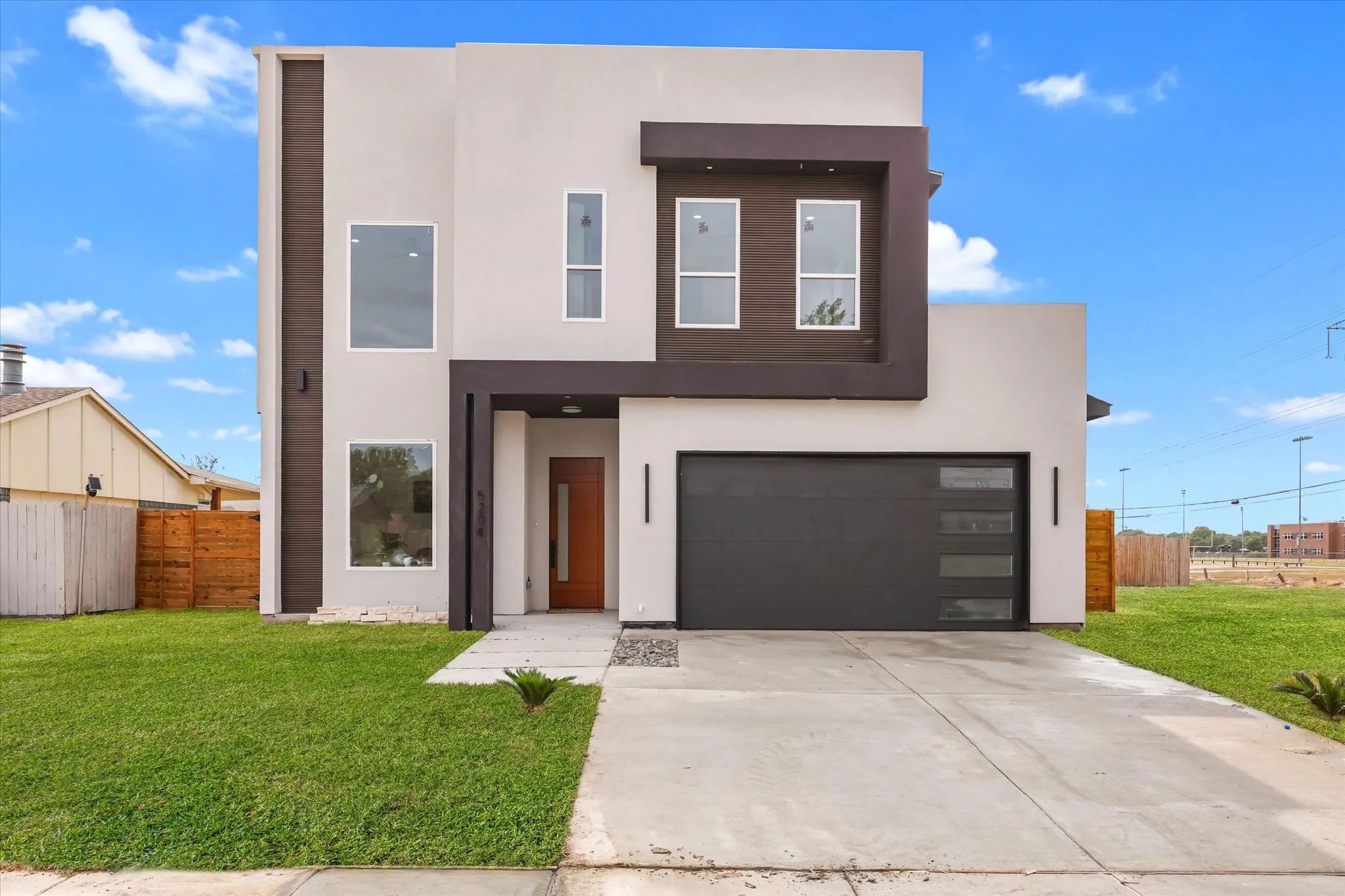 Single Family Residence For Sale in Denton County , 5204 Gibson Drive, The Colony, Texas 75056, 4 Bedroom, 5 Bathroom, 2 Garage spaces, 2,598 Sqft, built in 2025, mls#21392446, Real Estate Agent in The Colony, Homes For Sale in Denton county, Homes For Sale in The Colony, Realtor in The Colony Texas, Real Estate Brokerage Independent Realty Texas, Luminita Cordes Realtor