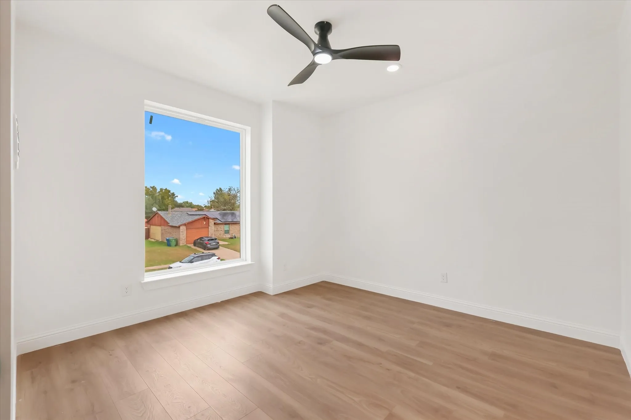 Single Family Residence For Sale in Denton County , 5204 Gibson Drive, The Colony, Texas 75056, 4 Bedroom, 5 Bathroom, 2 Garage spaces, 2,598 Sqft, built in 2025, mls#21392446, Real Estate Agent in The Colony, Homes For Sale in Denton county, Homes For Sale in The Colony, Realtor in The Colony Texas, Real Estate Brokerage Independent Realty Texas, Luminita Cordes Realtor