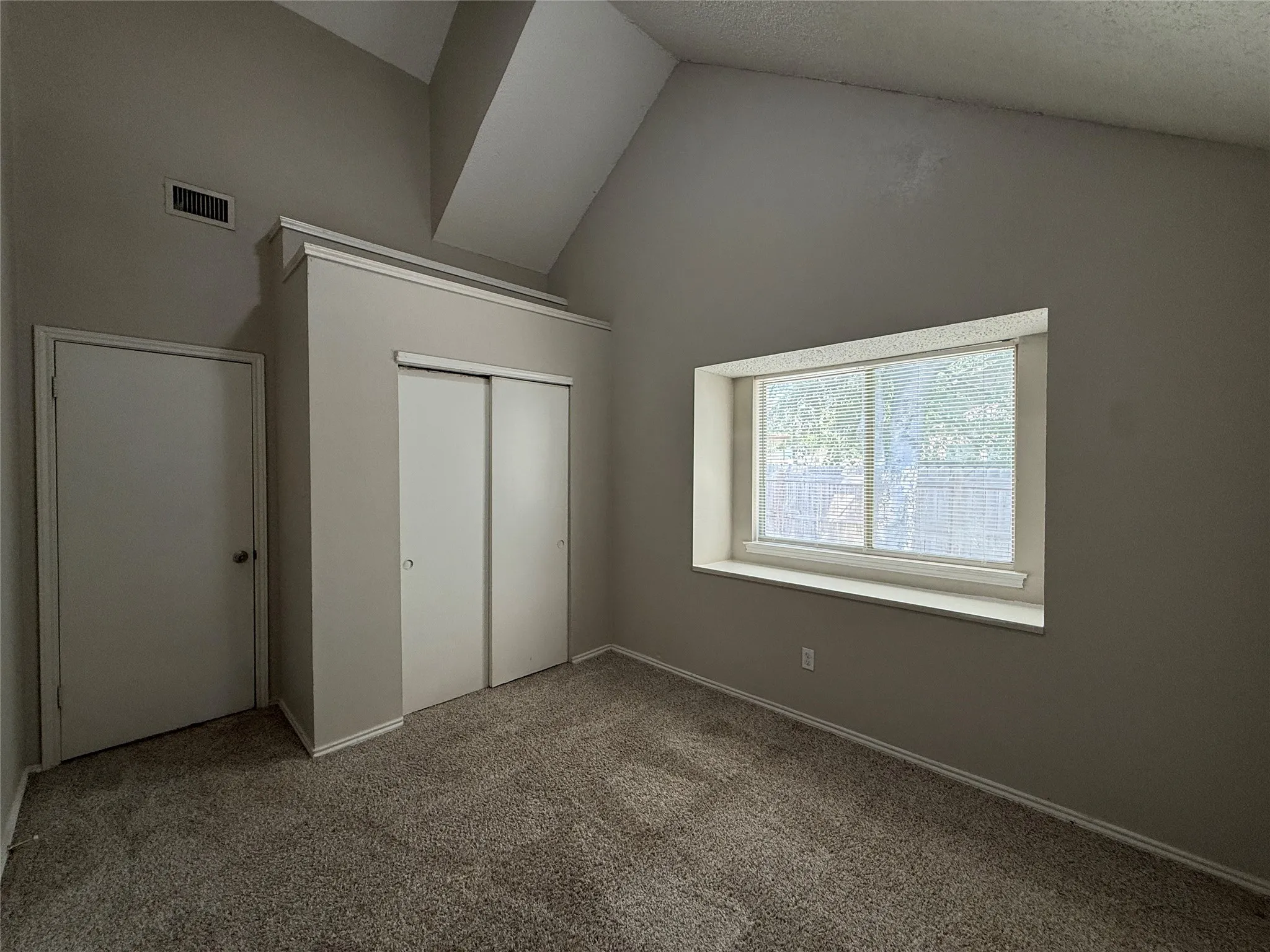 Single Family Residence For Rent in Dallas County , 4307 Scarsdale Lane, Dallas, Texas 75227, 3 Bedroom, 2 Bathroom, 2 Garage spaces, 1,600 Sqft, built in 1987, mls#21393288, Real Estate Agent in Dallas, Homes For Rent in Dallas county, Homes For Rent in Dallas, Realtor in Dallas Texas, Real Estate Brokerage Independent Realty Texas, Luminita Cordes Realtor