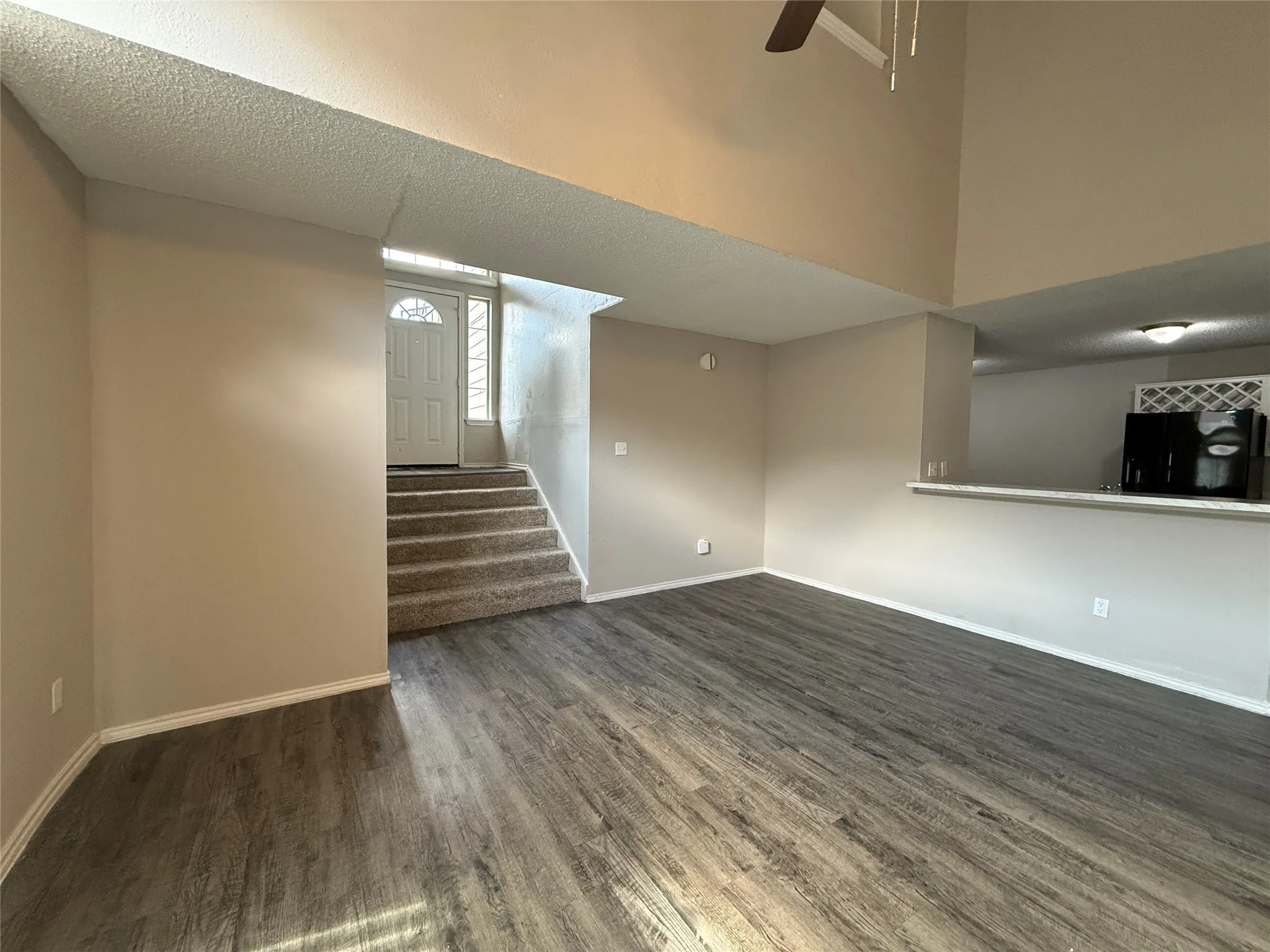 Single Family Residence For Rent in Dallas County , 4307 Scarsdale Lane, Dallas, Texas 75227, 3 Bedroom, 2 Bathroom, 2 Garage spaces, 1,600 Sqft, built in 1987, mls#21393288, Real Estate Agent in Dallas, Homes For Rent in Dallas county, Homes For Rent in Dallas, Realtor in Dallas Texas, Real Estate Brokerage Independent Realty Texas, Luminita Cordes Realtor
