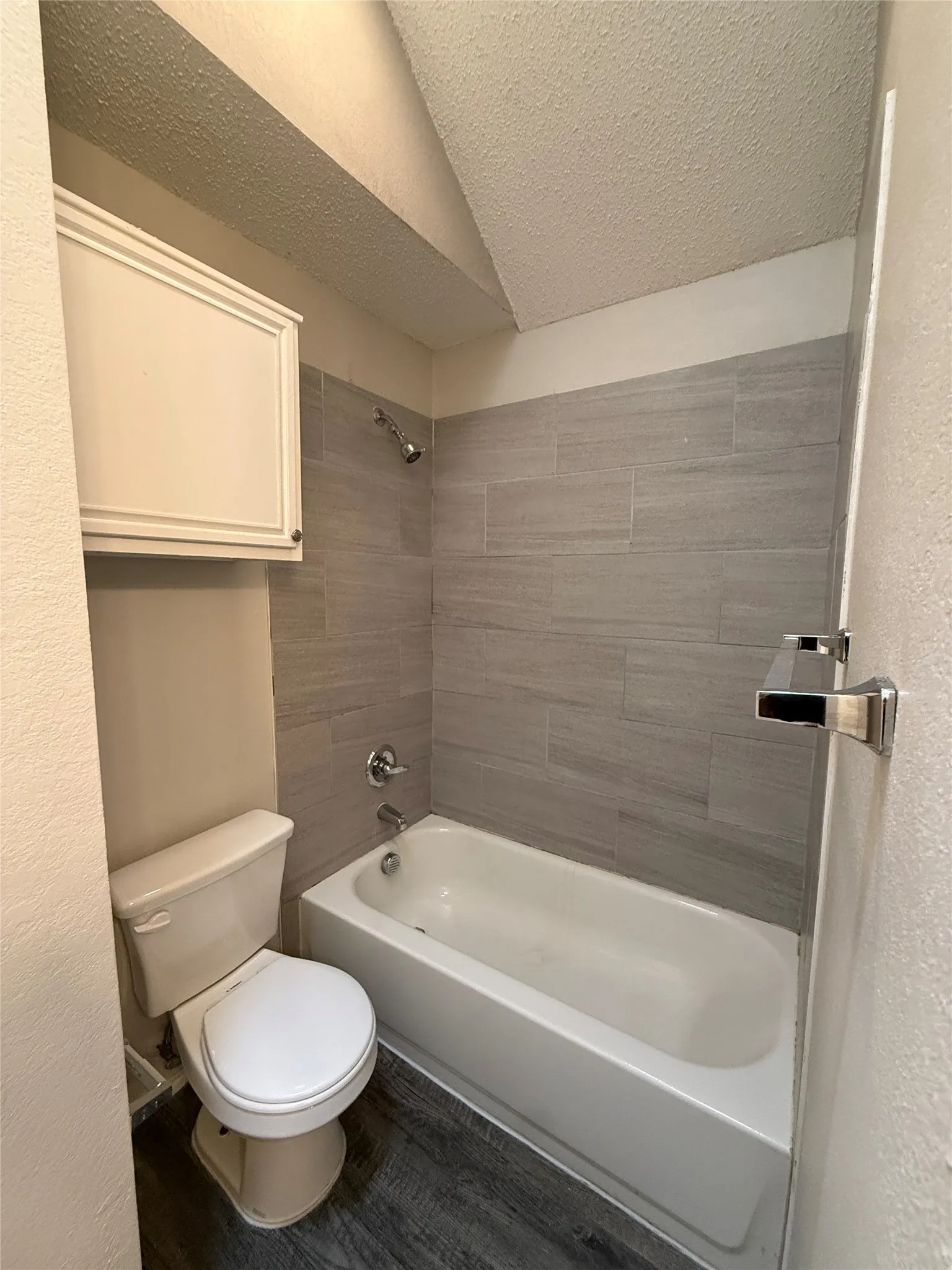 Single Family Residence For Rent in Dallas County , 4307 Scarsdale Lane, Dallas, Texas 75227, 3 Bedroom, 2 Bathroom, 2 Garage spaces, 1,600 Sqft, built in 1987, mls#21393288, Real Estate Agent in Dallas, Homes For Rent in Dallas county, Homes For Rent in Dallas, Realtor in Dallas Texas, Real Estate Brokerage Independent Realty Texas, Luminita Cordes Realtor