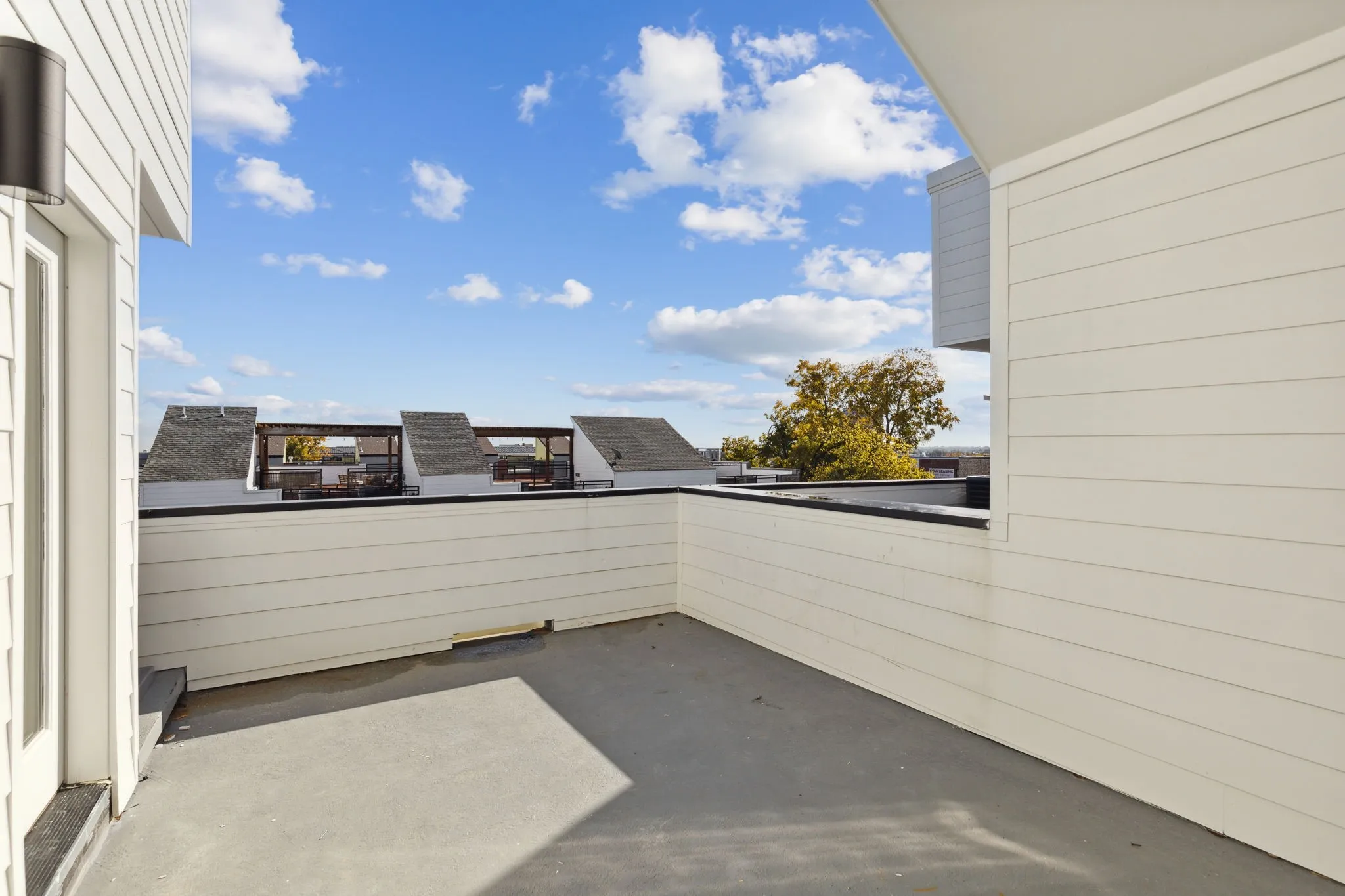 Condominium For Rent in Dallas County , 426 Melba Street 101, Dallas, Texas 75208, 3 Bedroom, 4 Bathroom, 2 Garage spaces, 2,025 Sqft, built in 2022, mls#21392230, Real Estate Agent in Dallas, Homes For Rent in Dallas county, Homes For Rent in Dallas, Realtor in Dallas Texas, Real Estate Brokerage Independent Realty Texas, Luminita Cordes Realtor
