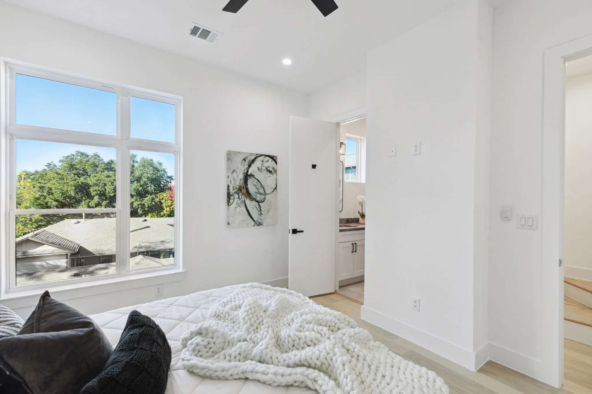 Condominium For Rent in Dallas County , 426 Melba Street 101, Dallas, Texas 75208, 3 Bedroom, 4 Bathroom, 2 Garage spaces, 2,025 Sqft, built in 2022, mls#21392230, Real Estate Agent in Dallas, Homes For Rent in Dallas county, Homes For Rent in Dallas, Realtor in Dallas Texas, Real Estate Brokerage Independent Realty Texas, Luminita Cordes Realtor
