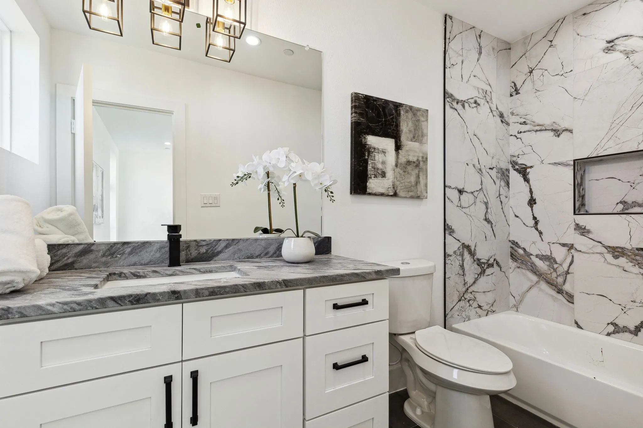 Condominium For Rent in Dallas County , 426 Melba Street 101, Dallas, Texas 75208, 3 Bedroom, 4 Bathroom, 2 Garage spaces, 2,025 Sqft, built in 2022, mls#21392230, Real Estate Agent in Dallas, Homes For Rent in Dallas county, Homes For Rent in Dallas, Realtor in Dallas Texas, Real Estate Brokerage Independent Realty Texas, Luminita Cordes Realtor