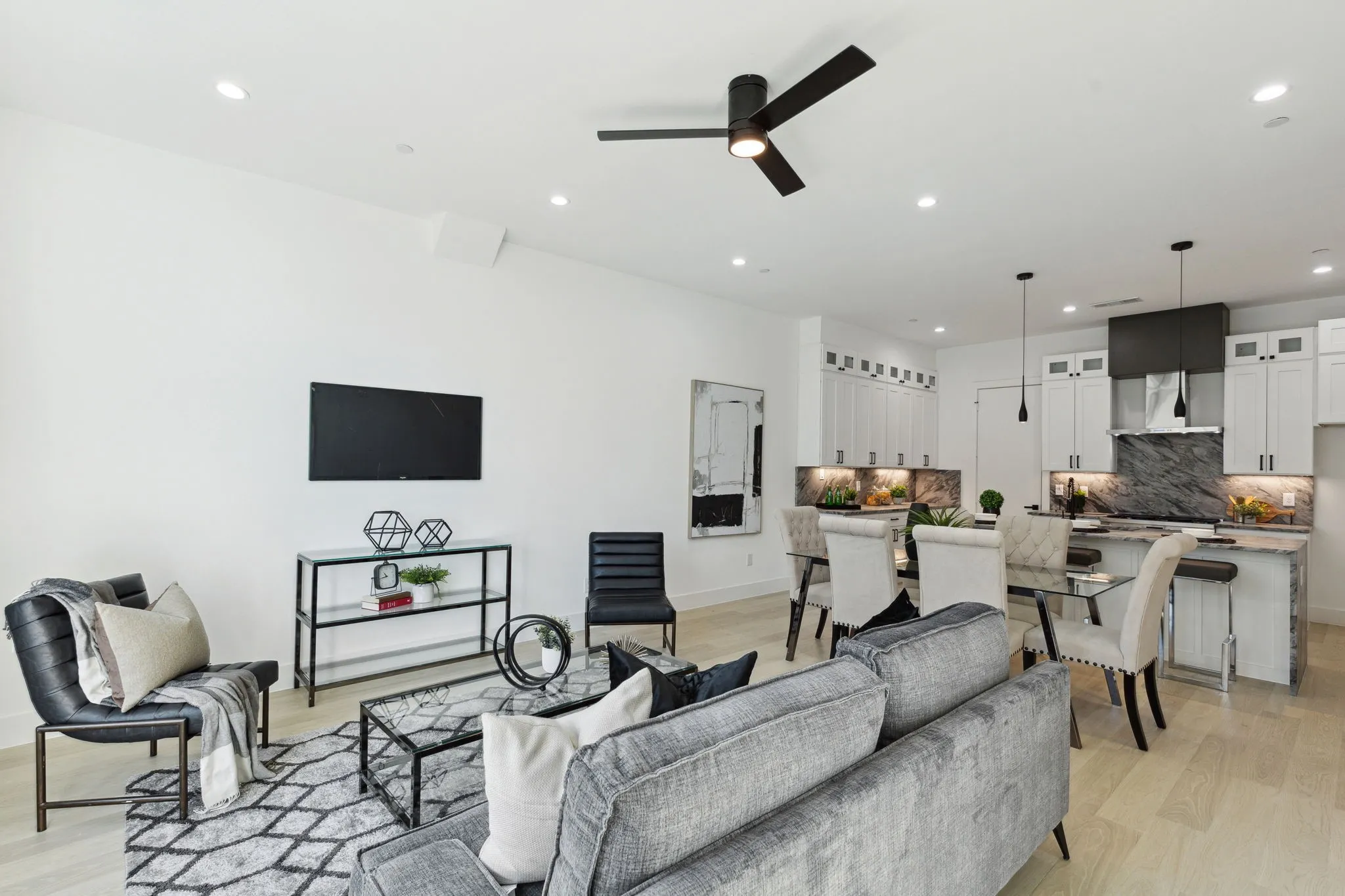 Condominium For Rent in Dallas County , 426 Melba Street 101, Dallas, Texas 75208, 3 Bedroom, 4 Bathroom, 2 Garage spaces, 2,025 Sqft, built in 2022, mls#21392230, Real Estate Agent in Dallas, Homes For Rent in Dallas county, Homes For Rent in Dallas, Realtor in Dallas Texas, Real Estate Brokerage Independent Realty Texas, Luminita Cordes Realtor