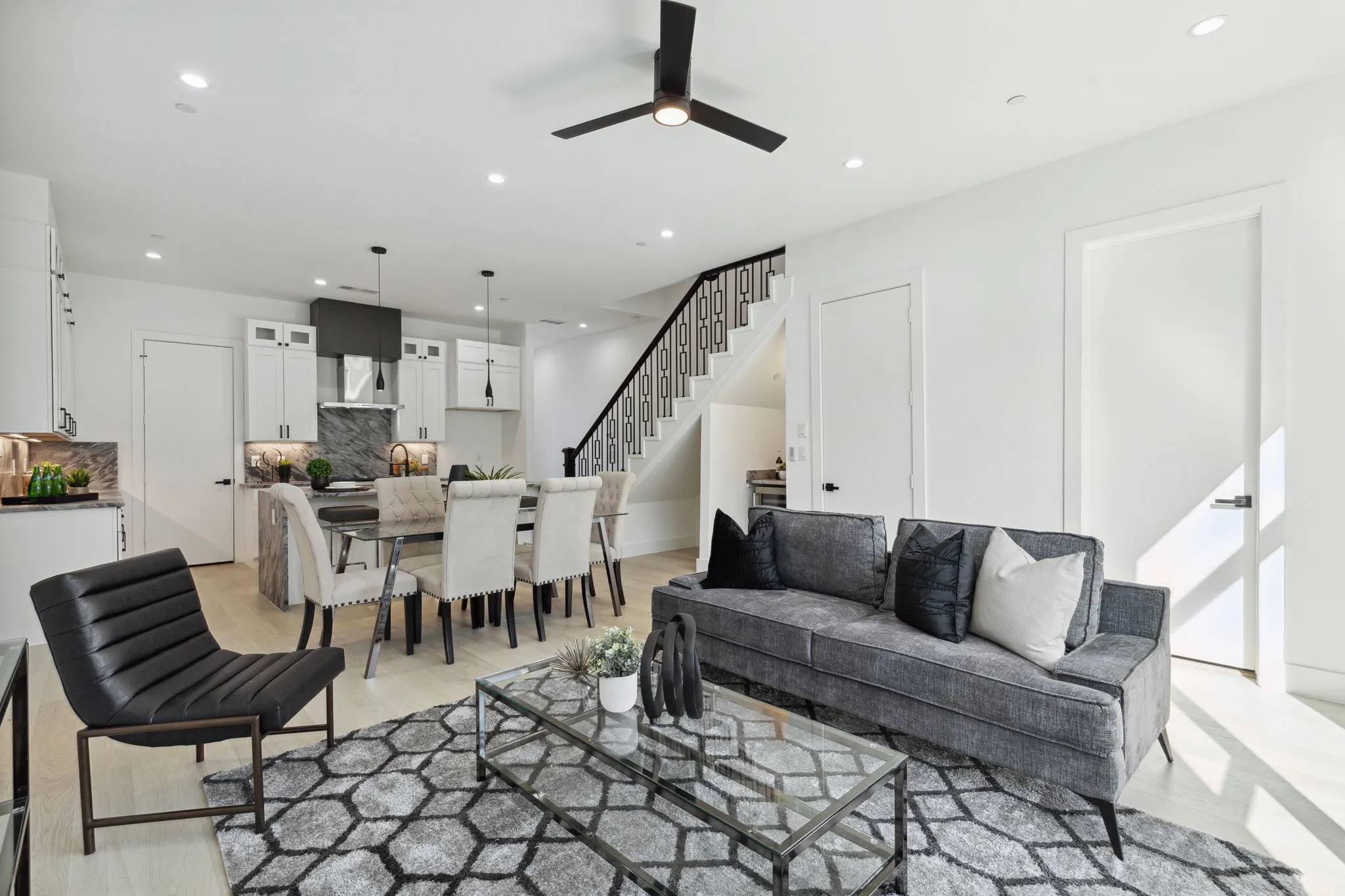 Condominium For Rent in Dallas County , 426 Melba Street 101, Dallas, Texas 75208, 3 Bedroom, 4 Bathroom, 2 Garage spaces, 2,025 Sqft, built in 2022, mls#21392230, Real Estate Agent in Dallas, Homes For Rent in Dallas county, Homes For Rent in Dallas, Realtor in Dallas Texas, Real Estate Brokerage Independent Realty Texas, Luminita Cordes Realtor