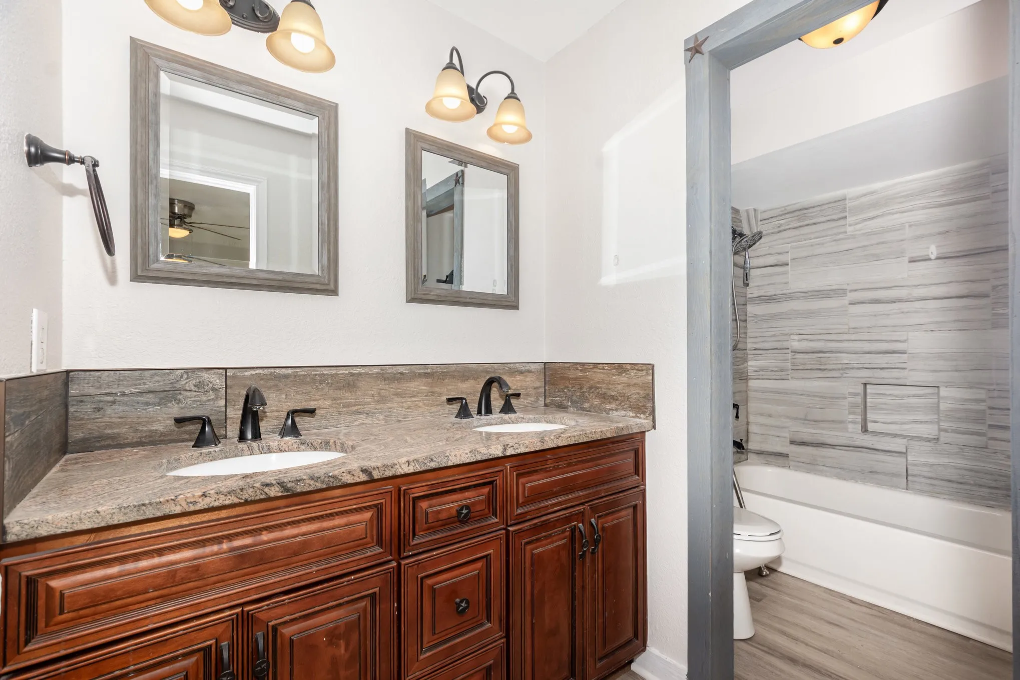Single Family Residence For Sale in Denton County , 586 Abilene Drive, Lewisville, Texas 75067, 4 Bedroom, 2 Bathroom, 2 Garage spaces, 1,980 Sqft, built in 1980, mls#21393257, Real Estate Agent in Lewisville, Homes For Sale in Denton county, Homes For Sale in Lewisville, Realtor in Lewisville Texas, Real Estate Brokerage Independent Realty Texas, Luminita Cordes Realtor