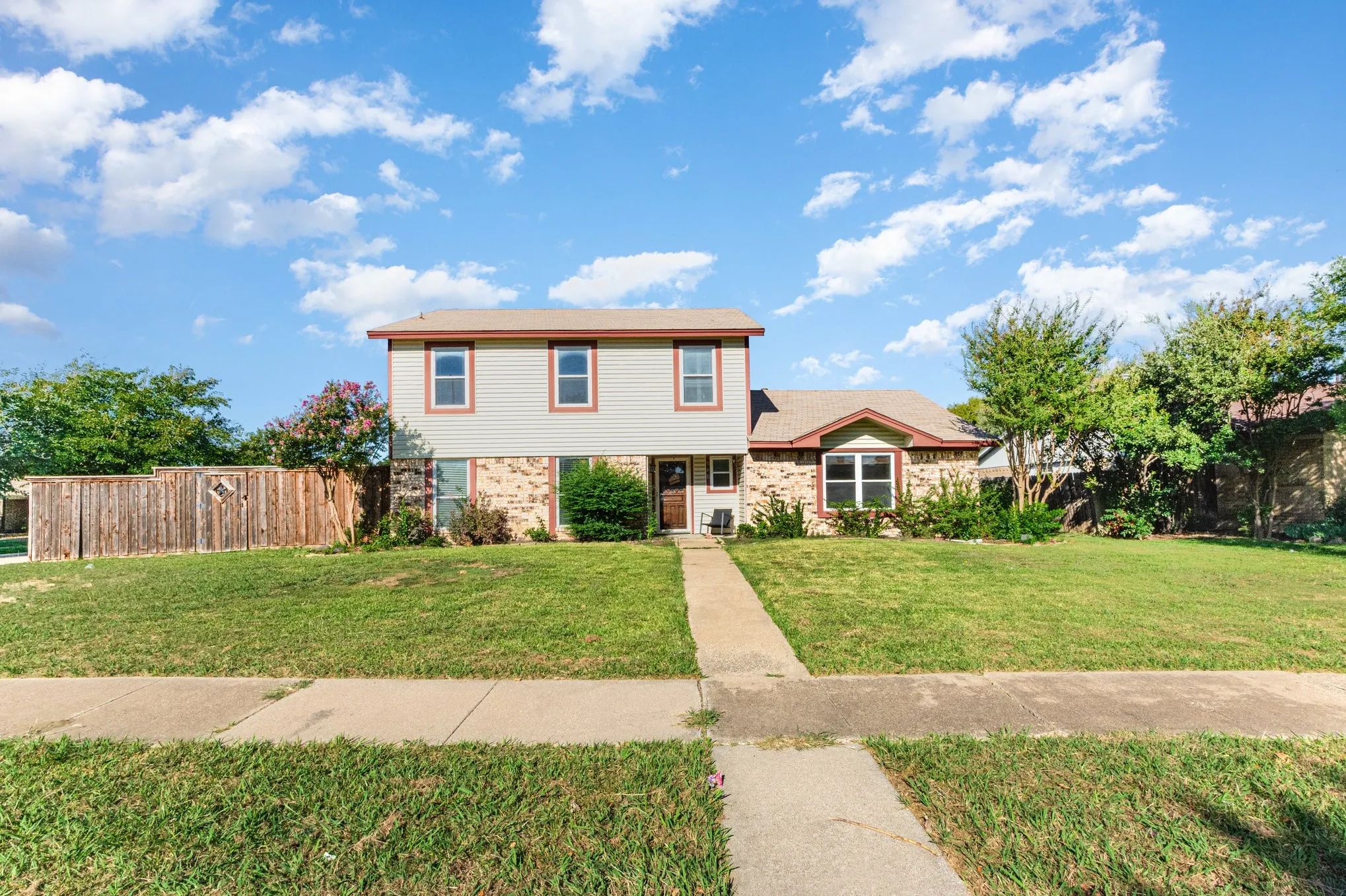 Single Family Residence For Sale