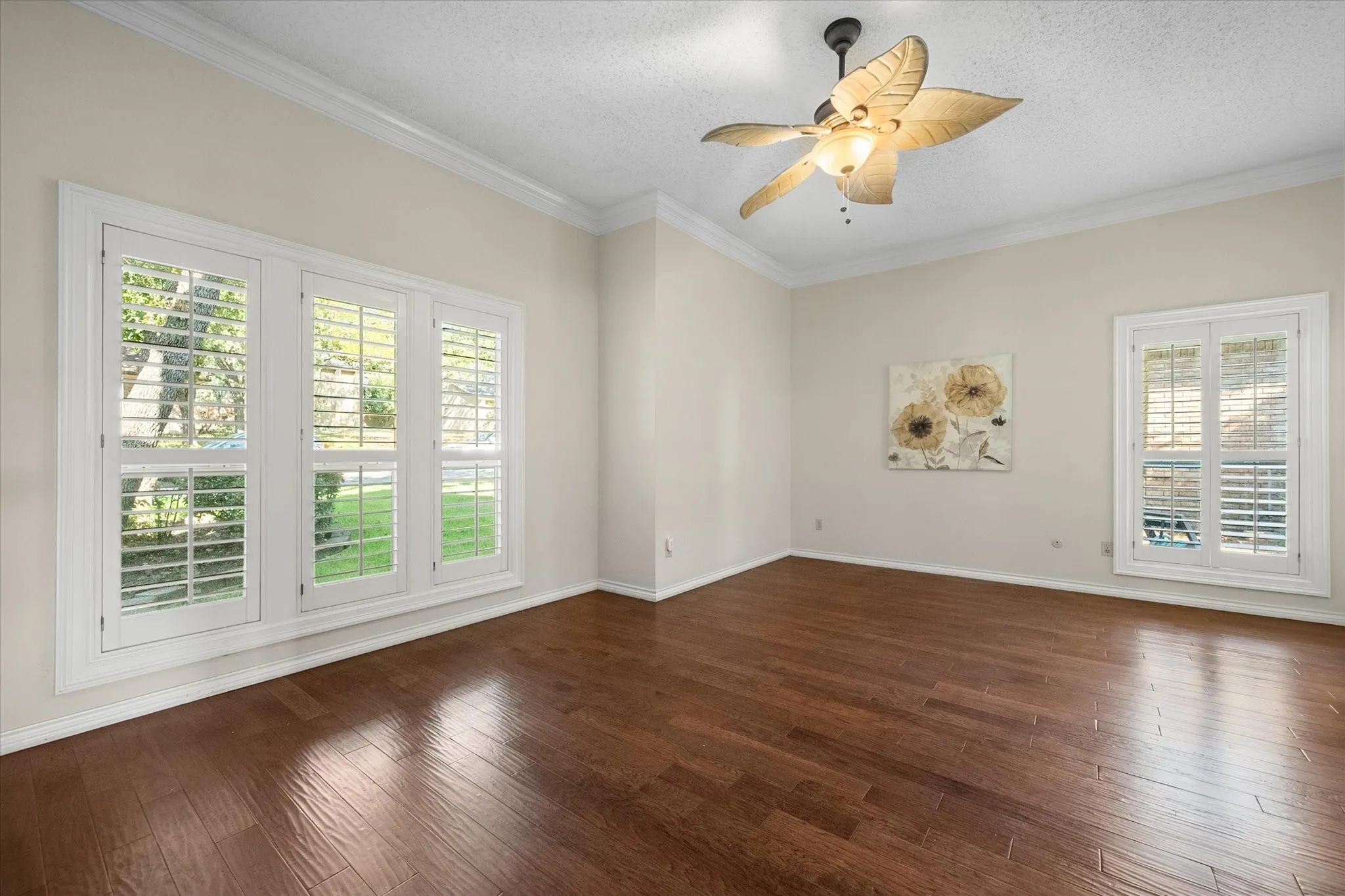 Single Family Residence For Sale in Tarrant County , 2109 Van Hook Court, Arlington, Texas 76013, 4 Bedroom, 4 Bathroom, 2 Garage spaces, 2,828 Sqft, built in 1981, mls#21382762, Real Estate Agent in Arlington, Homes For Sale in Tarrant county, Homes For Sale in Arlington, Realtor in Arlington Texas, Real Estate Brokerage Independent Realty Texas, Luminita Cordes Realtor