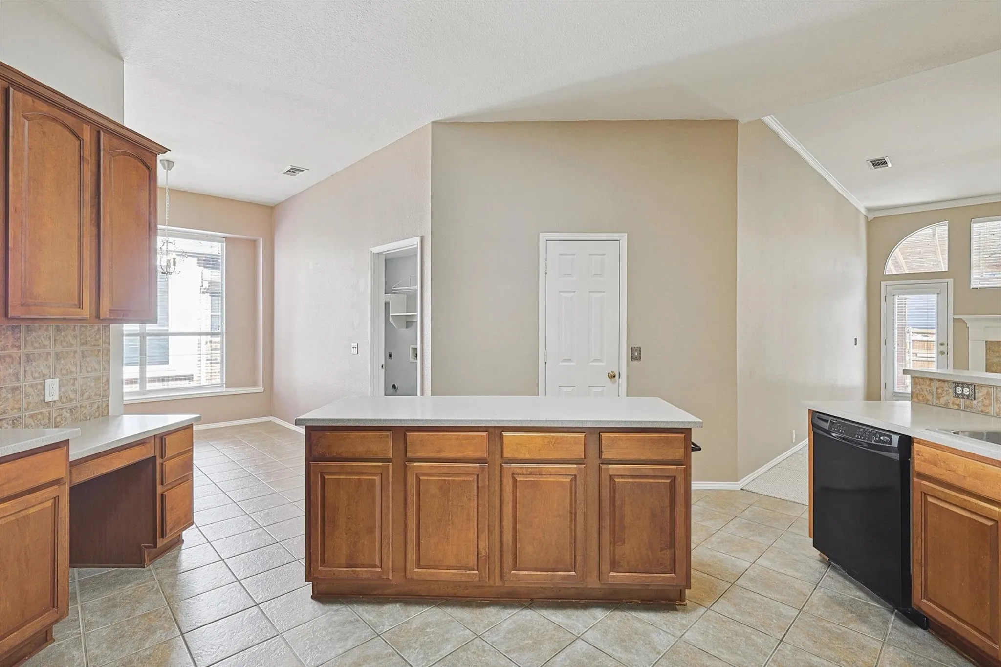 Single Family Residence For Rent in Collin County , 6920 Emerald Coast Drive, Plano, Texas 75074, 4 Bedroom, 3 Bathroom, 2 Garage spaces, 2,564 Sqft, built in 2001, mls#21392001, Real Estate Agent in Plano, Homes For Rent in Collin county, Homes For Rent in Plano, Realtor in Plano Texas, Real Estate Brokerage Independent Realty Texas, Luminita Cordes Realtor