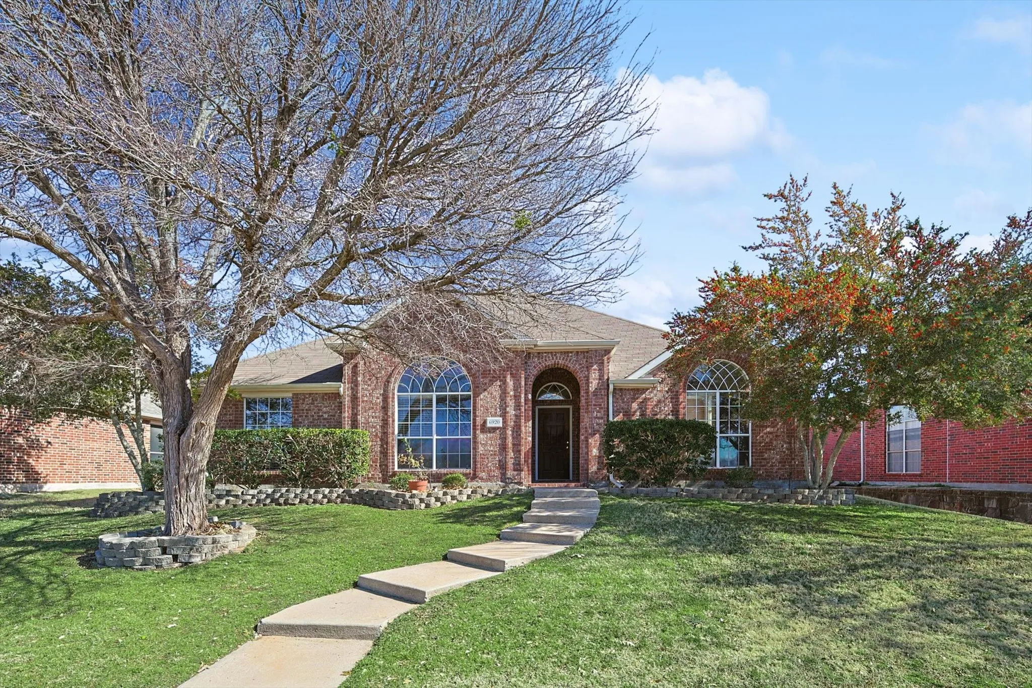 Single Family Residence For Rent