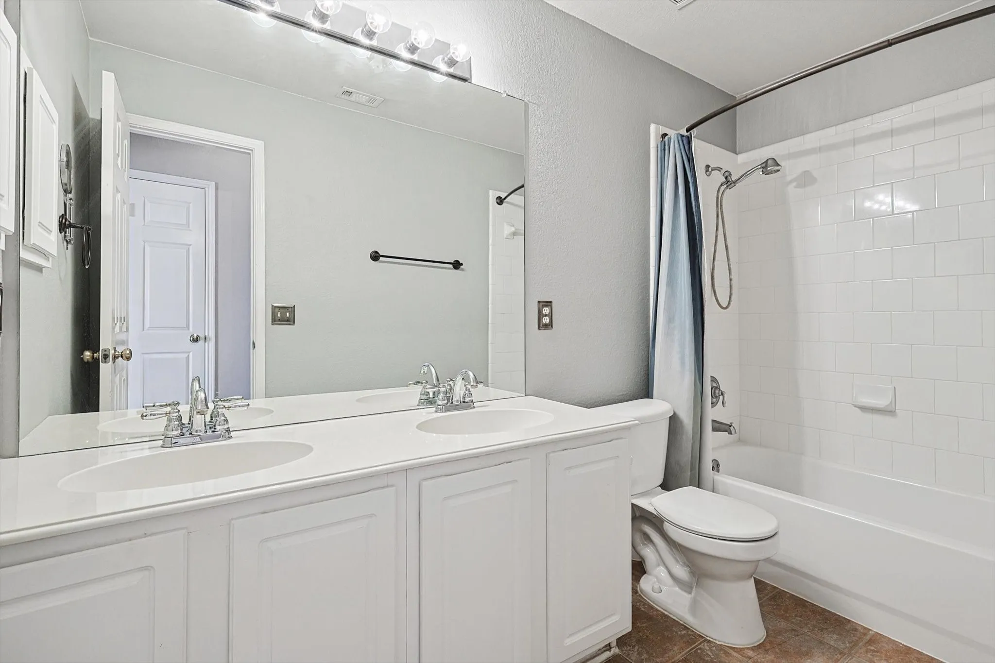 Single Family Residence For Rent in Collin County , 6920 Emerald Coast Drive, Plano, Texas 75074, 4 Bedroom, 3 Bathroom, 2 Garage spaces, 2,564 Sqft, built in 2001, mls#21392001, Real Estate Agent in Plano, Homes For Rent in Collin county, Homes For Rent in Plano, Realtor in Plano Texas, Real Estate Brokerage Independent Realty Texas, Luminita Cordes Realtor