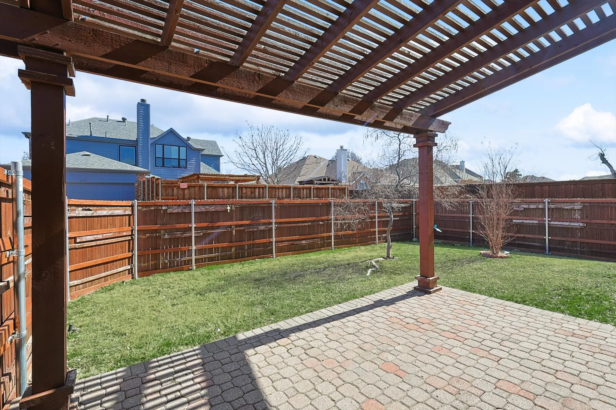Single Family Residence For Rent in Collin County , 6920 Emerald Coast Drive, Plano, Texas 75074, 4 Bedroom, 3 Bathroom, 2 Garage spaces, 2,564 Sqft, built in 2001, mls#21392001, Real Estate Agent in Plano, Homes For Rent in Collin county, Homes For Rent in Plano, Realtor in Plano Texas, Real Estate Brokerage Independent Realty Texas, Luminita Cordes Realtor