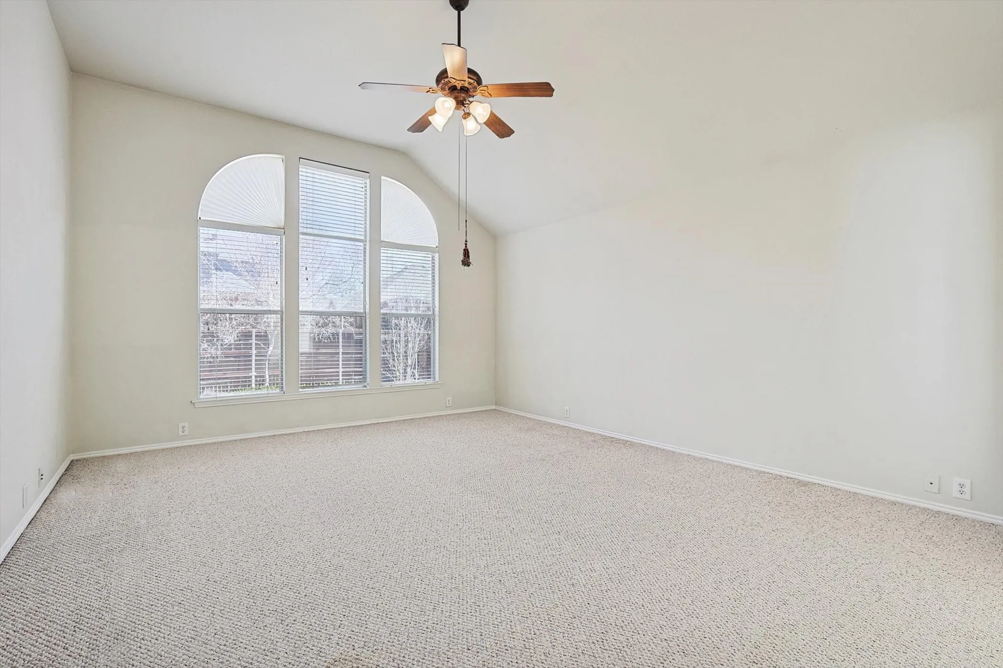 Single Family Residence For Rent in Collin County , 6920 Emerald Coast Drive, Plano, Texas 75074, 4 Bedroom, 3 Bathroom, 2 Garage spaces, 2,564 Sqft, built in 2001, mls#21392001, Real Estate Agent in Plano, Homes For Rent in Collin county, Homes For Rent in Plano, Realtor in Plano Texas, Real Estate Brokerage Independent Realty Texas, Luminita Cordes Realtor