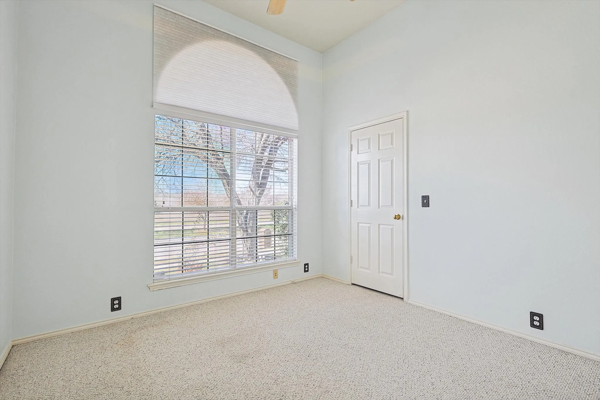 Single Family Residence For Rent in Collin County , 6920 Emerald Coast Drive, Plano, Texas 75074, 4 Bedroom, 3 Bathroom, 2 Garage spaces, 2,564 Sqft, built in 2001, mls#21392001, Real Estate Agent in Plano, Homes For Rent in Collin county, Homes For Rent in Plano, Realtor in Plano Texas, Real Estate Brokerage Independent Realty Texas, Luminita Cordes Realtor