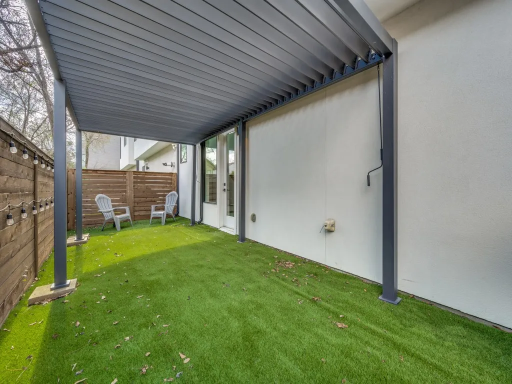 Condominium For Sale in Dallas County , 2315 Kirby Street B, Dallas, Texas 75204, 3 Bedroom, 4 Bathroom, 2 Garage spaces, 2,464 Sqft, built in 2021, mls#21393273, Real Estate Agent in Dallas, Homes For Sale in Dallas county, Homes For Sale in Dallas, Realtor in Dallas Texas, Real Estate Brokerage Independent Realty Texas, Luminita Cordes Realtor