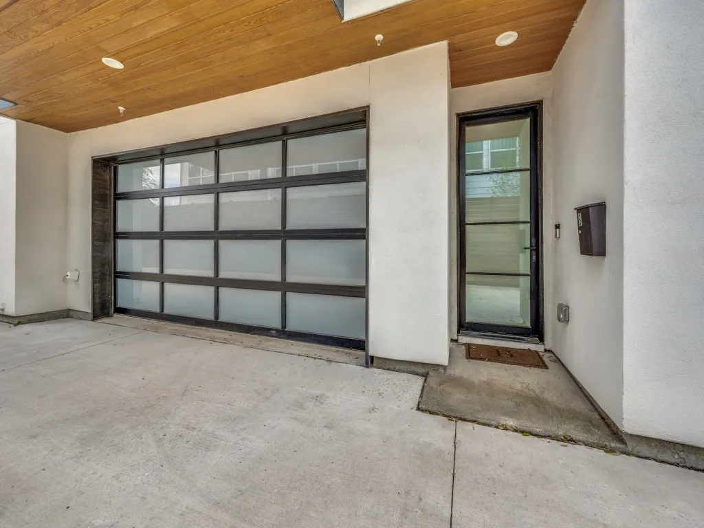 Condominium For Sale in Dallas County , 2315 Kirby Street B, Dallas, Texas 75204, 3 Bedroom, 4 Bathroom, 2 Garage spaces, 2,464 Sqft, built in 2021, mls#21393273, Real Estate Agent in Dallas, Homes For Sale in Dallas county, Homes For Sale in Dallas, Realtor in Dallas Texas, Real Estate Brokerage Independent Realty Texas, Luminita Cordes Realtor