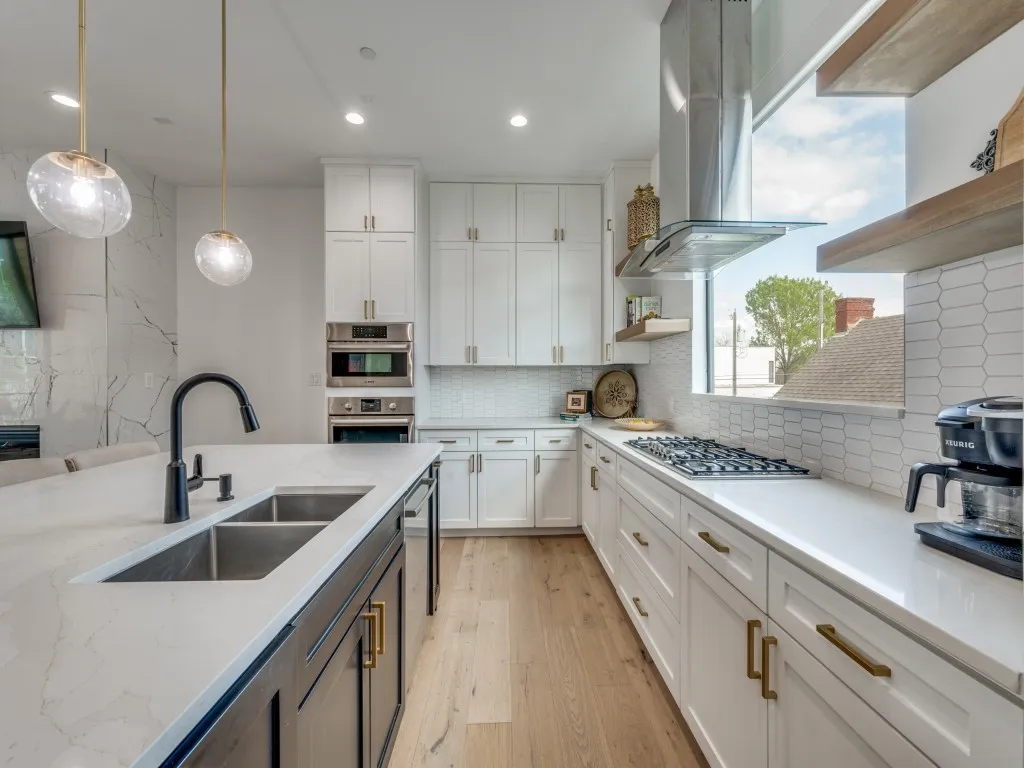 Condominium For Sale in Dallas County , 2315 Kirby Street B, Dallas, Texas 75204, 3 Bedroom, 4 Bathroom, 2 Garage spaces, 2,464 Sqft, built in 2021, mls#21393273, Real Estate Agent in Dallas, Homes For Sale in Dallas county, Homes For Sale in Dallas, Realtor in Dallas Texas, Real Estate Brokerage Independent Realty Texas, Luminita Cordes Realtor