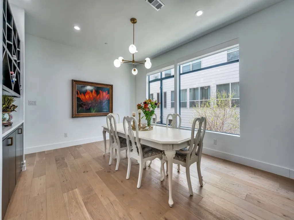 Condominium For Sale in Dallas County , 2315 Kirby Street B, Dallas, Texas 75204, 3 Bedroom, 4 Bathroom, 2 Garage spaces, 2,464 Sqft, built in 2021, mls#21393273, Real Estate Agent in Dallas, Homes For Sale in Dallas county, Homes For Sale in Dallas, Realtor in Dallas Texas, Real Estate Brokerage Independent Realty Texas, Luminita Cordes Realtor