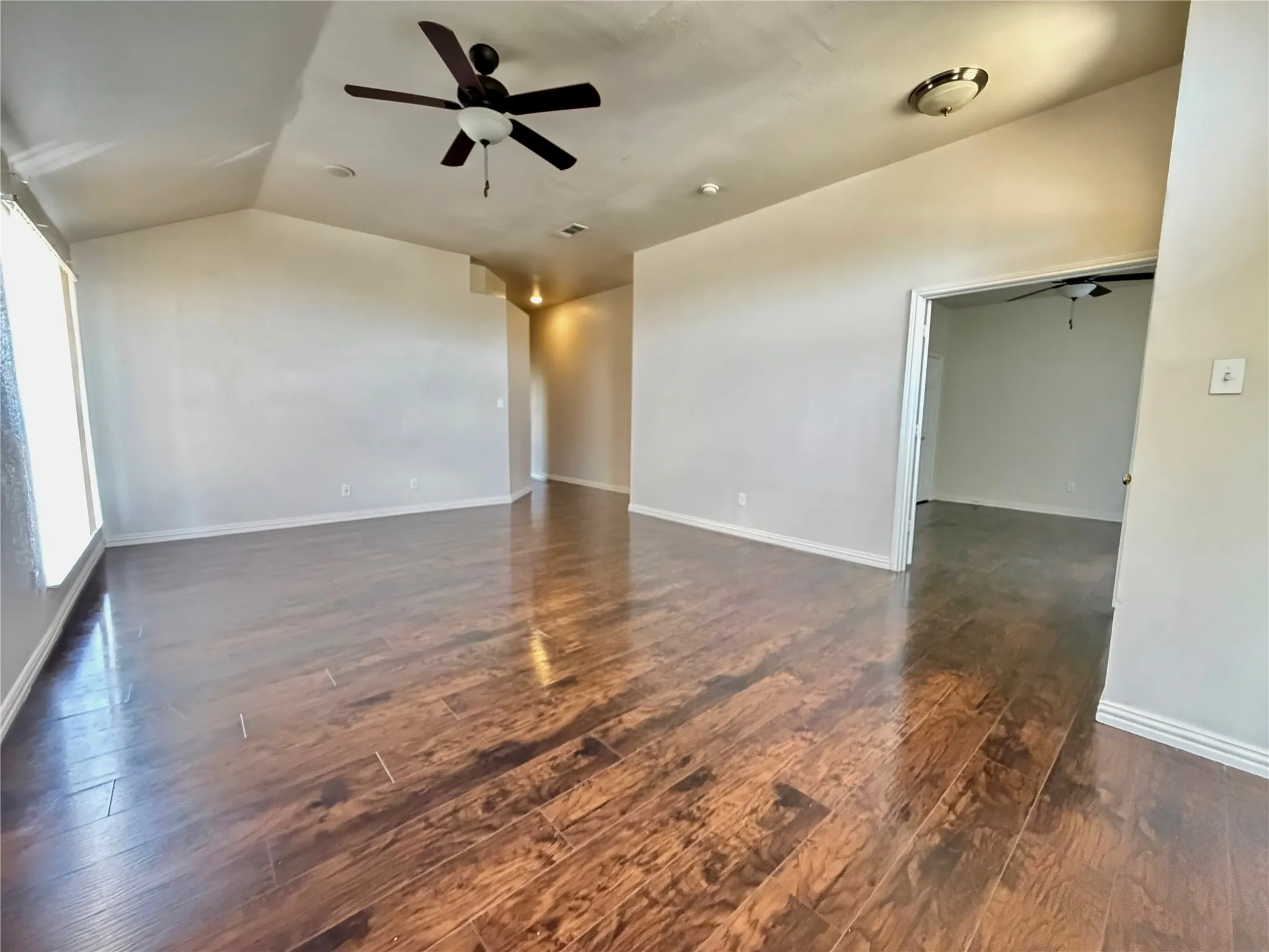 Single Family Residence For Rent in Dallas County , 5408 Dove Drive, Dallas, Texas 75236, 4 Bedroom, 3 Bathroom, 2 Garage spaces, 2,389 Sqft, built in 2001, mls#21393292, Real Estate Agent in Dallas, Homes For Rent in Dallas county, Homes For Rent in Dallas, Realtor in Dallas Texas, Real Estate Brokerage Independent Realty Texas, Luminita Cordes Realtor