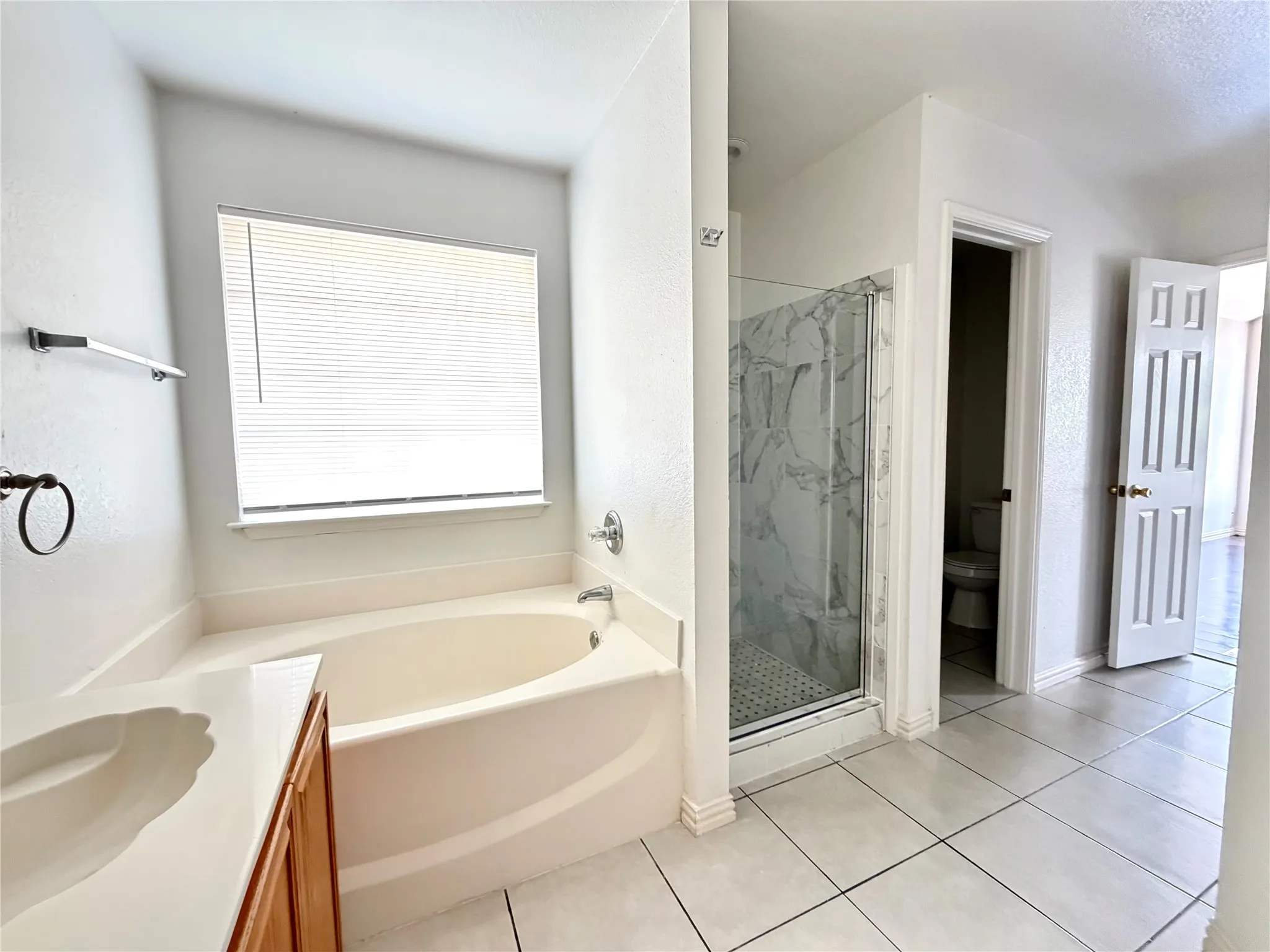 Single Family Residence For Rent in Dallas County , 5408 Dove Drive, Dallas, Texas 75236, 4 Bedroom, 3 Bathroom, 2 Garage spaces, 2,389 Sqft, built in 2001, mls#21393292, Real Estate Agent in Dallas, Homes For Rent in Dallas county, Homes For Rent in Dallas, Realtor in Dallas Texas, Real Estate Brokerage Independent Realty Texas, Luminita Cordes Realtor