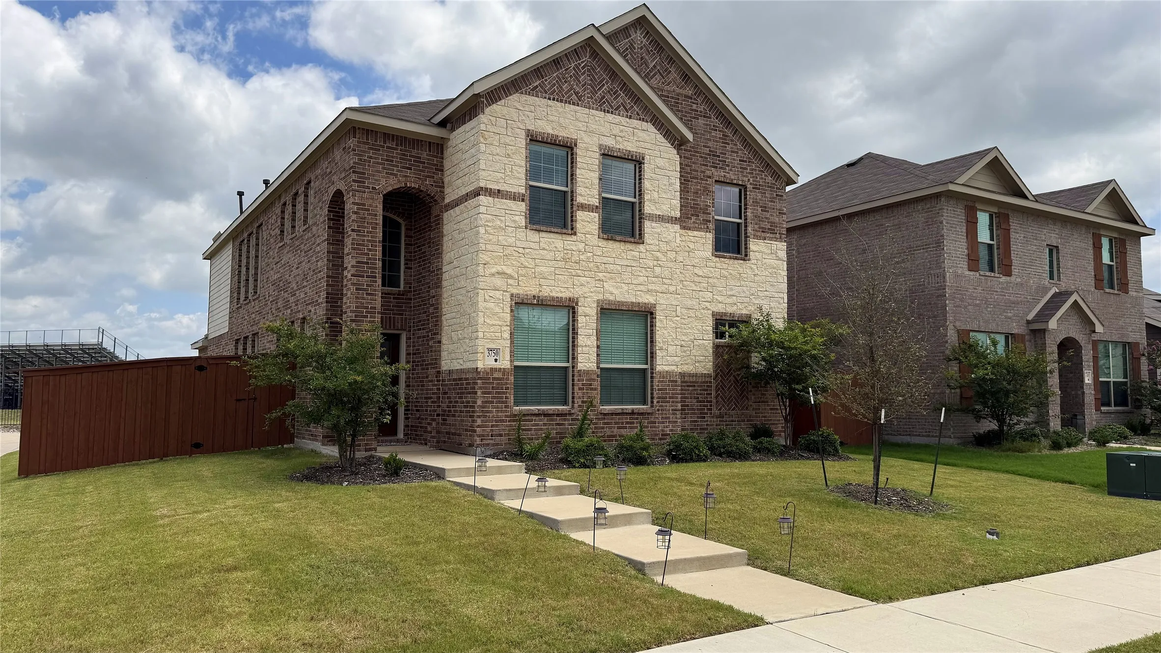 Single Family Residence For Sale in Kaufman County , 3750 Honey Daisy Drive, Crandall, Texas 75114, 4 Bedroom, 4 Bathroom, 2 Garage spaces, 2,885 Sqft, built in 2022, mls#21393214, Real Estate Agent in Crandall, Homes For Sale in Kaufman county, Homes For Sale in Crandall, Realtor in Crandall Texas, Real Estate Brokerage Independent Realty Texas, Luminita Cordes Realtor