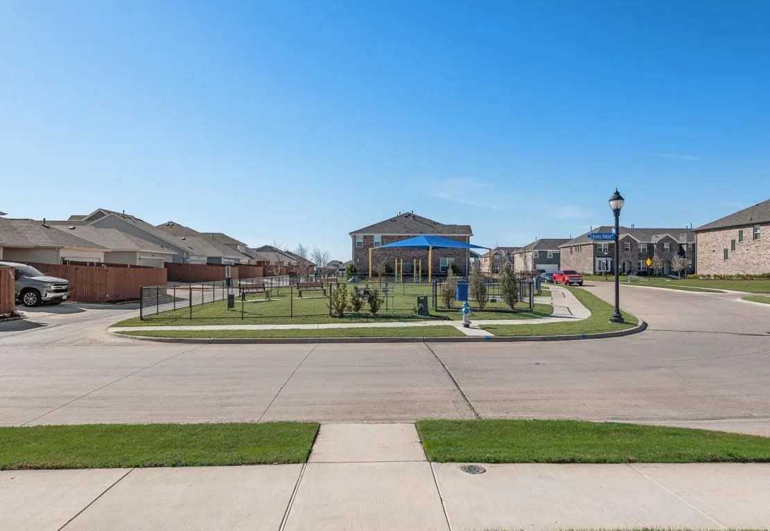 Single Family Residence For Sale in Kaufman County , 3750 Honey Daisy Drive, Crandall, Texas 75114, 4 Bedroom, 4 Bathroom, 2 Garage spaces, 2,885 Sqft, built in 2022, mls#21393214, Real Estate Agent in Crandall, Homes For Sale in Kaufman county, Homes For Sale in Crandall, Realtor in Crandall Texas, Real Estate Brokerage Independent Realty Texas, Luminita Cordes Realtor