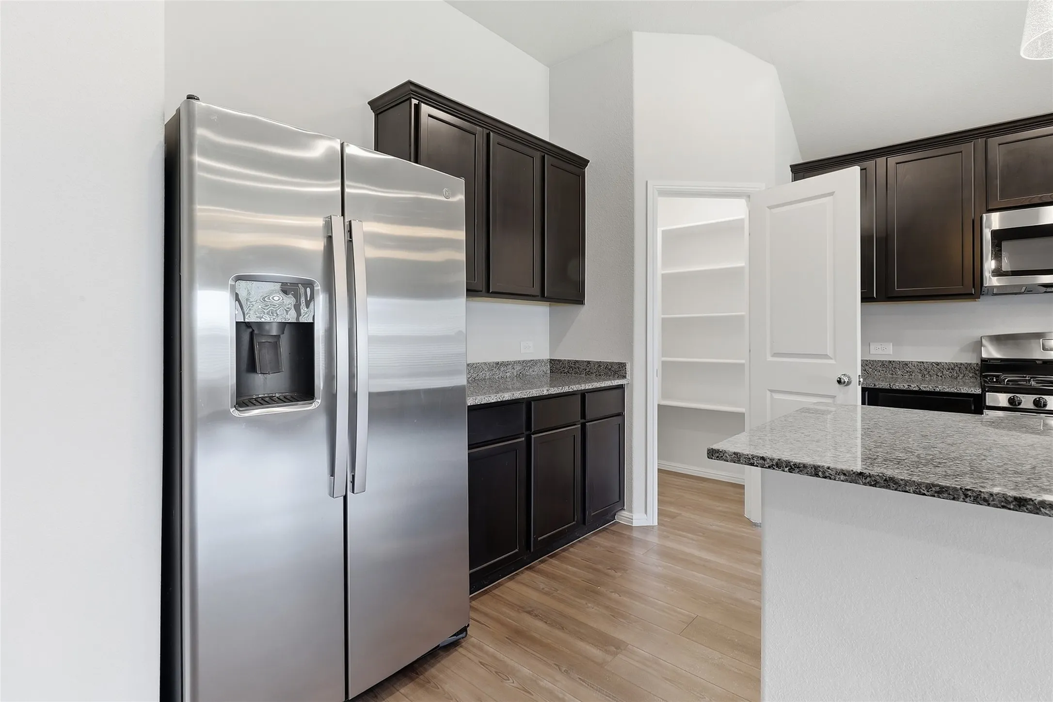 Single Family Residence For Rent in Collin County , 1416 Avalon Court, Celina, Texas 75009, 4 Bedroom, 2 Bathroom, 2 Garage spaces, 1,902 Sqft, built in 2024, mls#21393300, Real Estate Agent in Celina, Homes For Rent in Collin county, Homes For Rent in Celina, Realtor in Celina Texas, Real Estate Brokerage Independent Realty Texas, Luminita Cordes Realtor