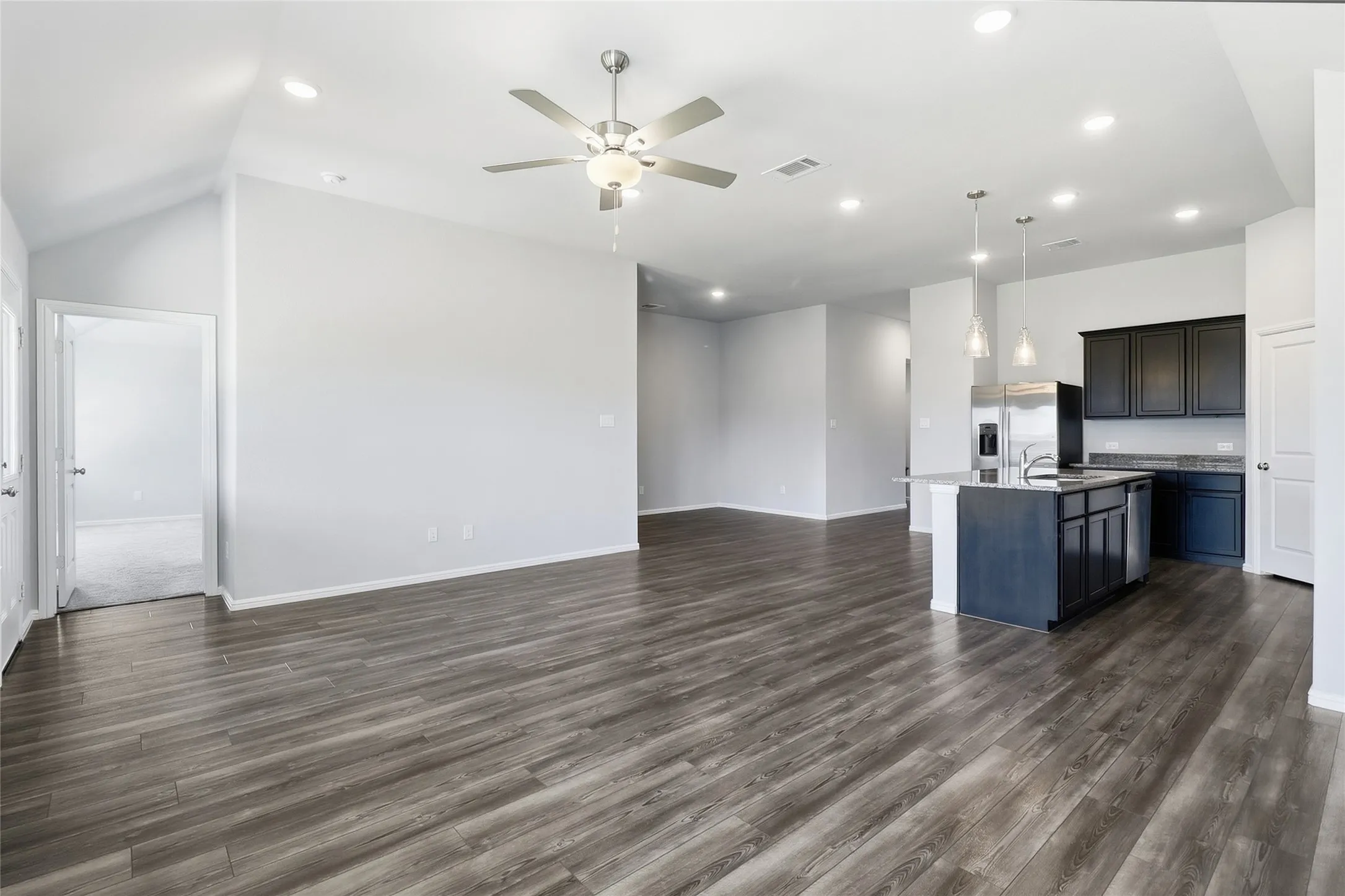 Single Family Residence For Rent in Collin County , 1416 Avalon Court, Celina, Texas 75009, 4 Bedroom, 2 Bathroom, 2 Garage spaces, 1,902 Sqft, built in 2024, mls#21393300, Real Estate Agent in Celina, Homes For Rent in Collin county, Homes For Rent in Celina, Realtor in Celina Texas, Real Estate Brokerage Independent Realty Texas, Luminita Cordes Realtor