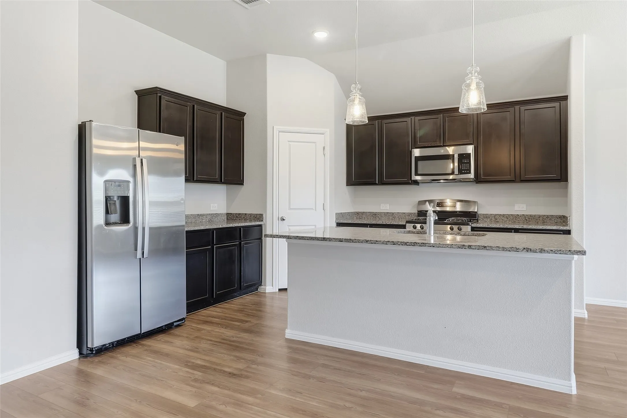 Single Family Residence For Rent in Collin County , 1416 Avalon Court, Celina, Texas 75009, 4 Bedroom, 2 Bathroom, 2 Garage spaces, 1,902 Sqft, built in 2024, mls#21393300, Real Estate Agent in Celina, Homes For Rent in Collin county, Homes For Rent in Celina, Realtor in Celina Texas, Real Estate Brokerage Independent Realty Texas, Luminita Cordes Realtor
