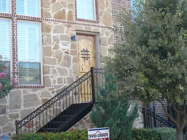 Townhouse For Rent in Collin County , 7915 Osborn Parkway, Plano, Texas 75024, 2 Bedroom, 3 Bathroom, 2 Garage spaces, 1,766 Sqft, built in 2008, mls#21393291, Real Estate Agent in Plano, Homes For Rent in Collin county, Homes For Rent in Plano, Realtor in Plano Texas, Real Estate Brokerage Independent Realty Texas, Luminita Cordes Realtor