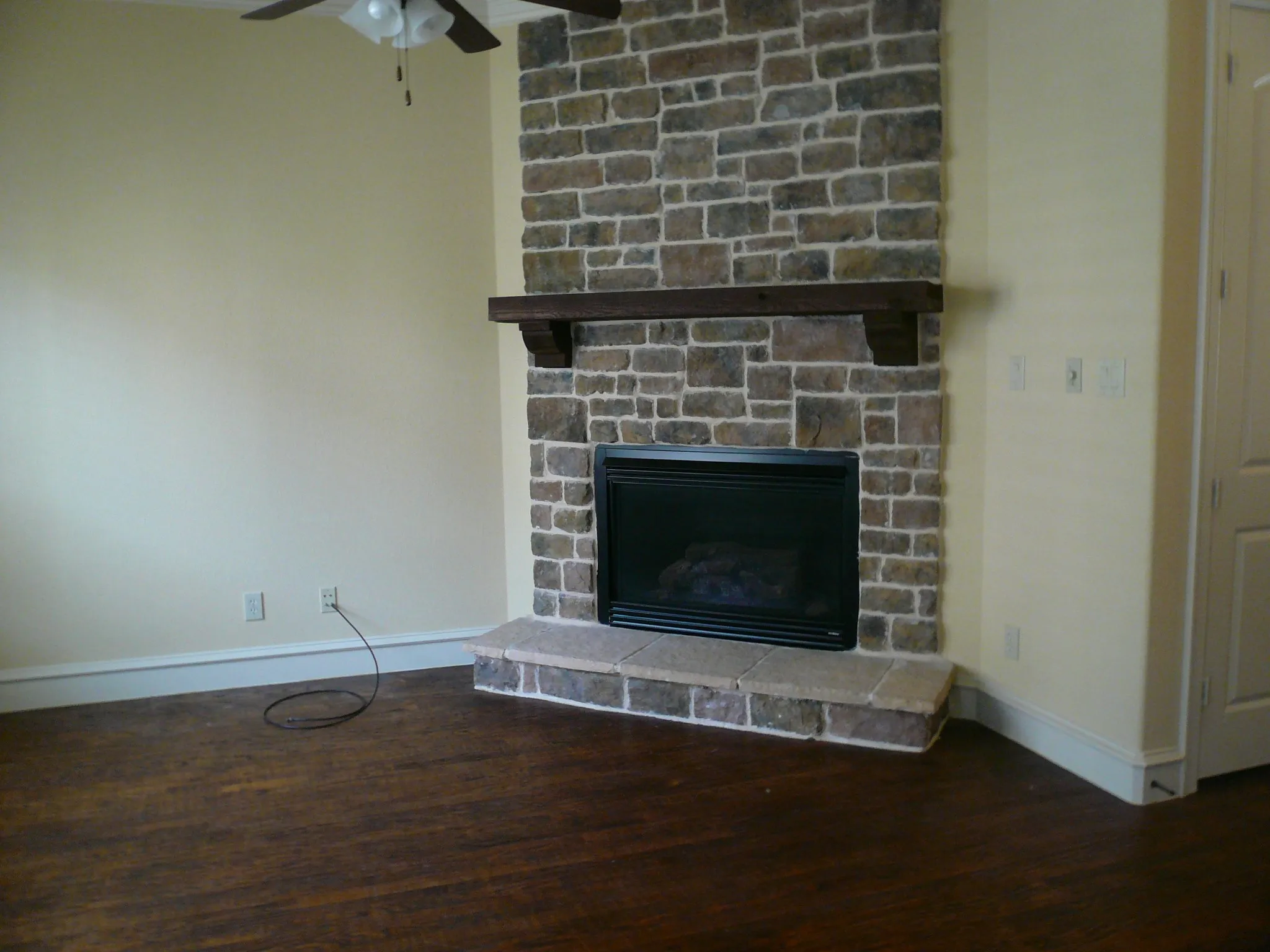 Townhouse For Rent in Collin County , 7915 Osborn Parkway, Plano, Texas 75024, 2 Bedroom, 3 Bathroom, 2 Garage spaces, 1,766 Sqft, built in 2008, mls#21393291, Real Estate Agent in Plano, Homes For Rent in Collin county, Homes For Rent in Plano, Realtor in Plano Texas, Real Estate Brokerage Independent Realty Texas, Luminita Cordes Realtor